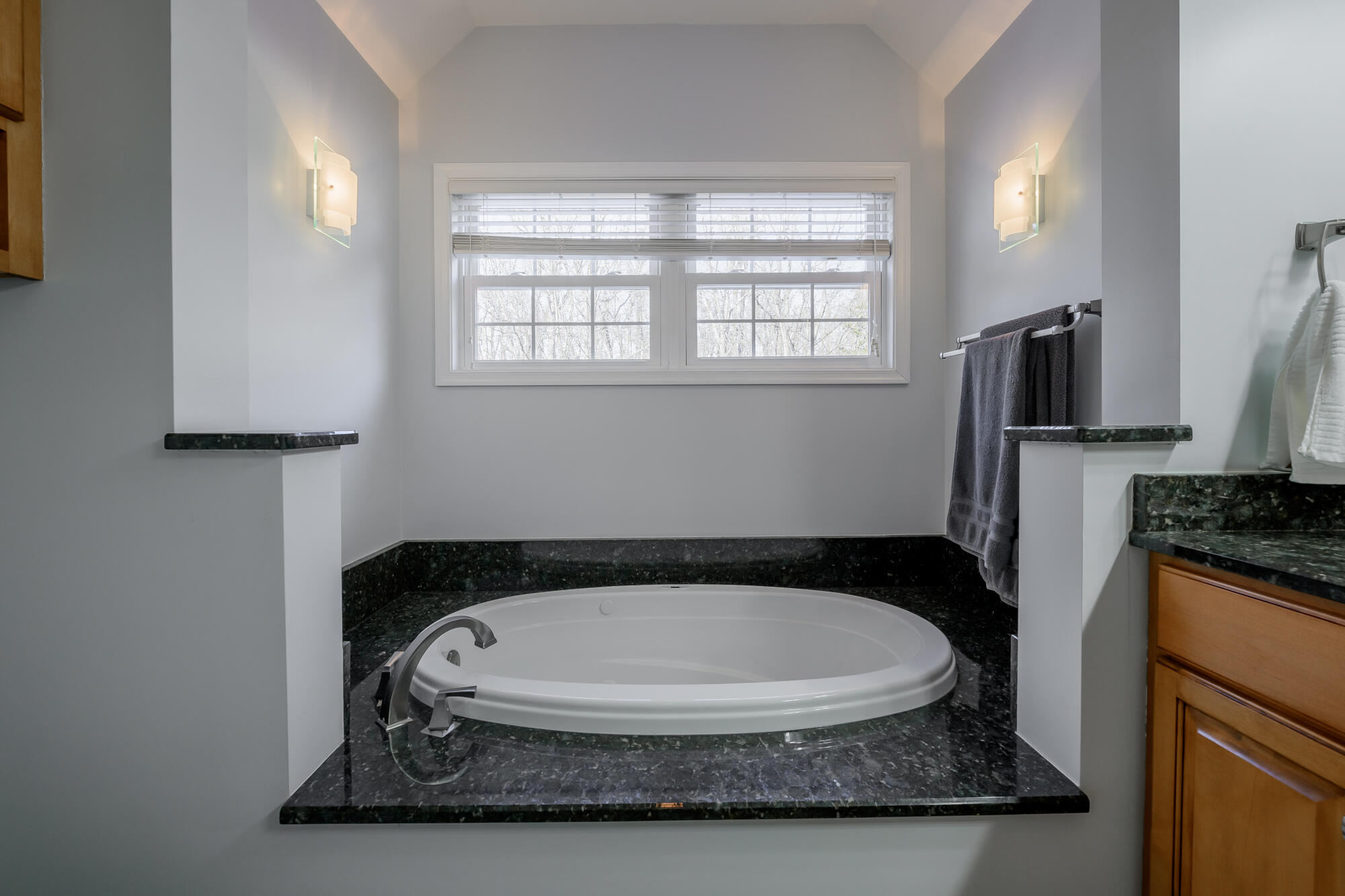 65 Blackberry Ln