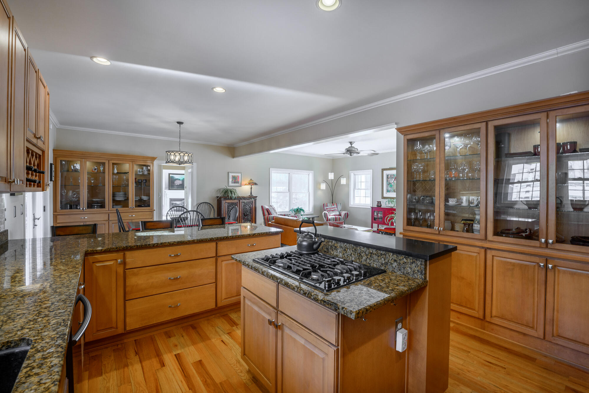 65 Blackberry Ln