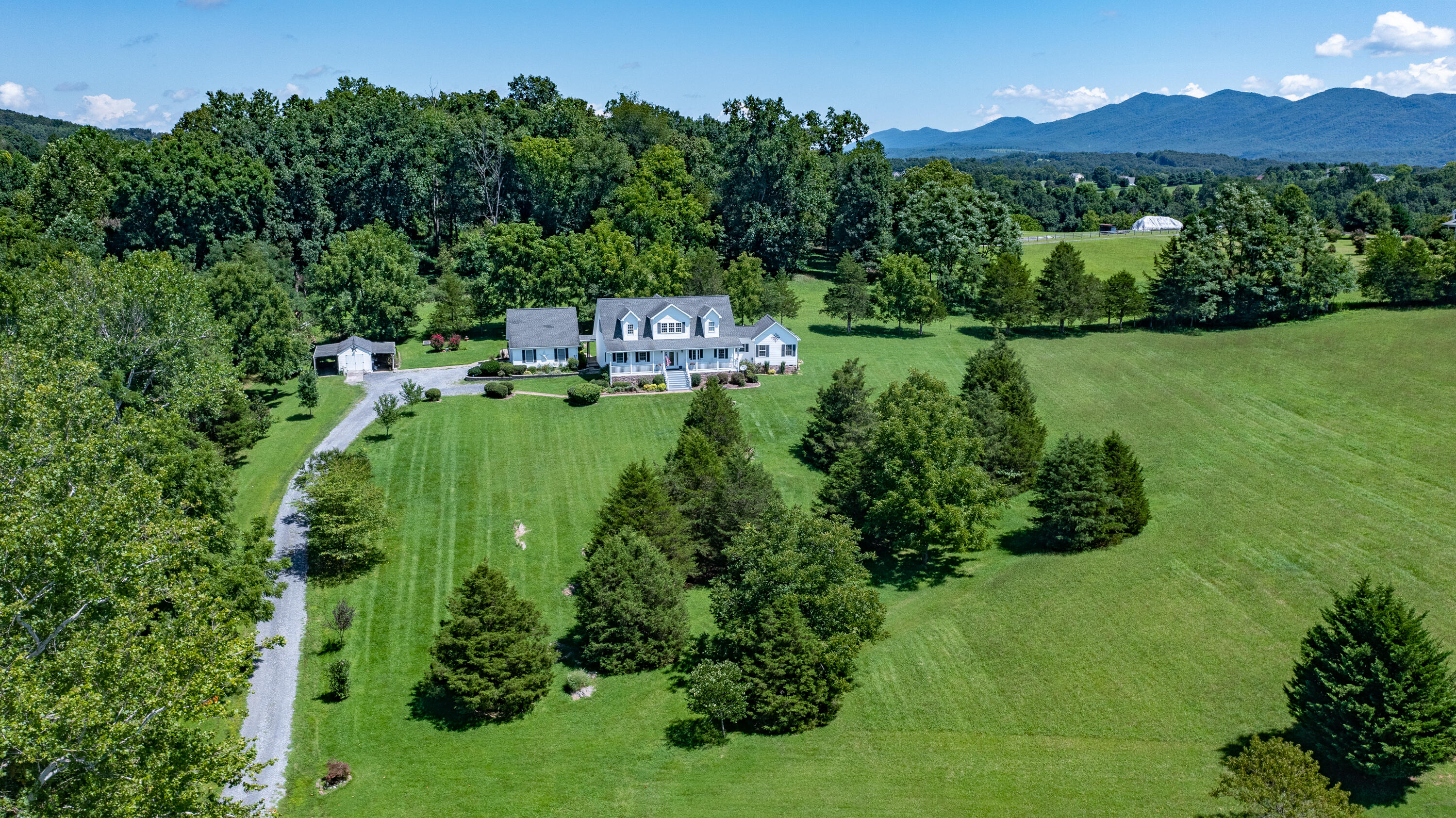 65 Blackberry Ln