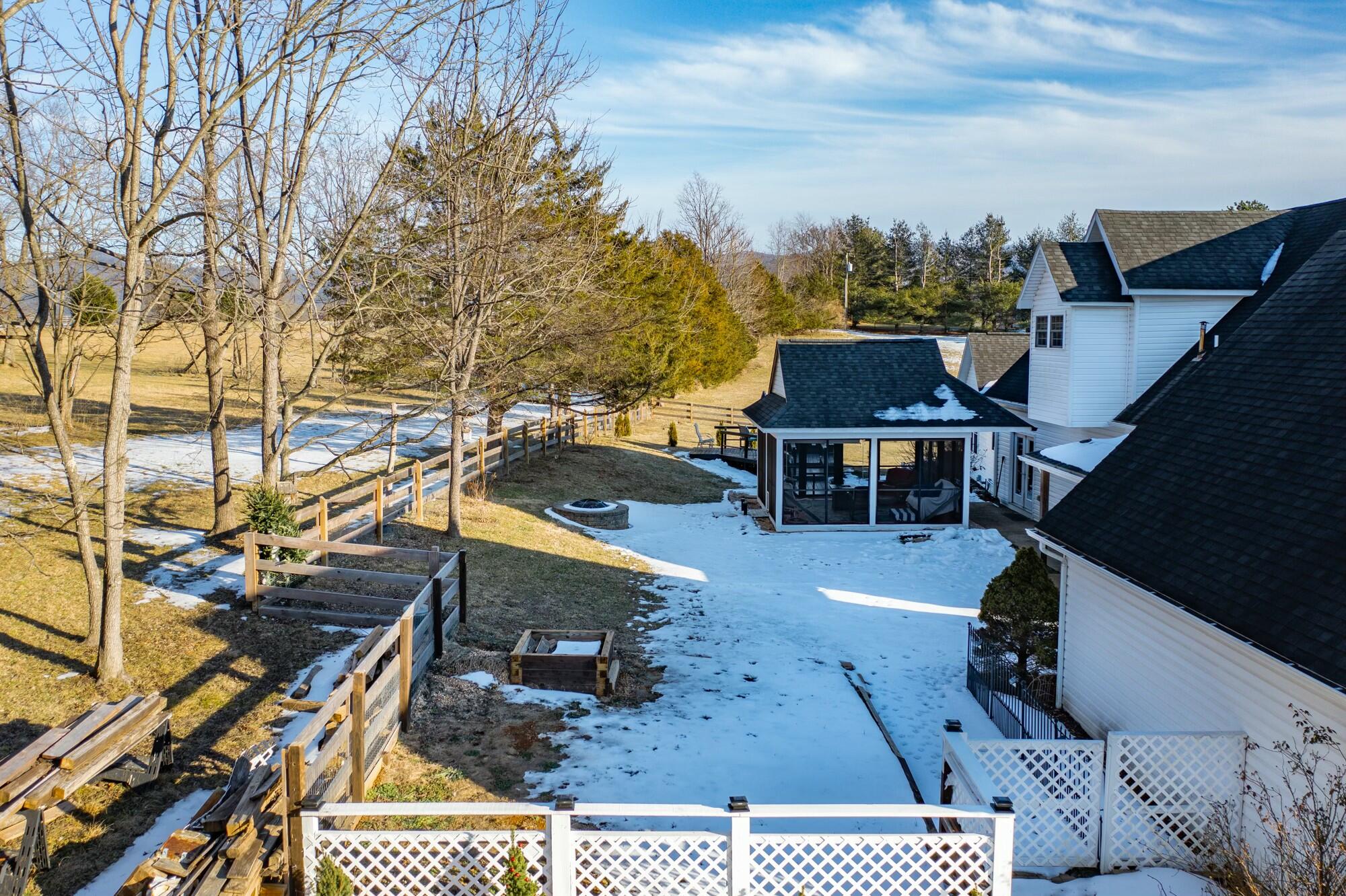 65 Blackberry Ln