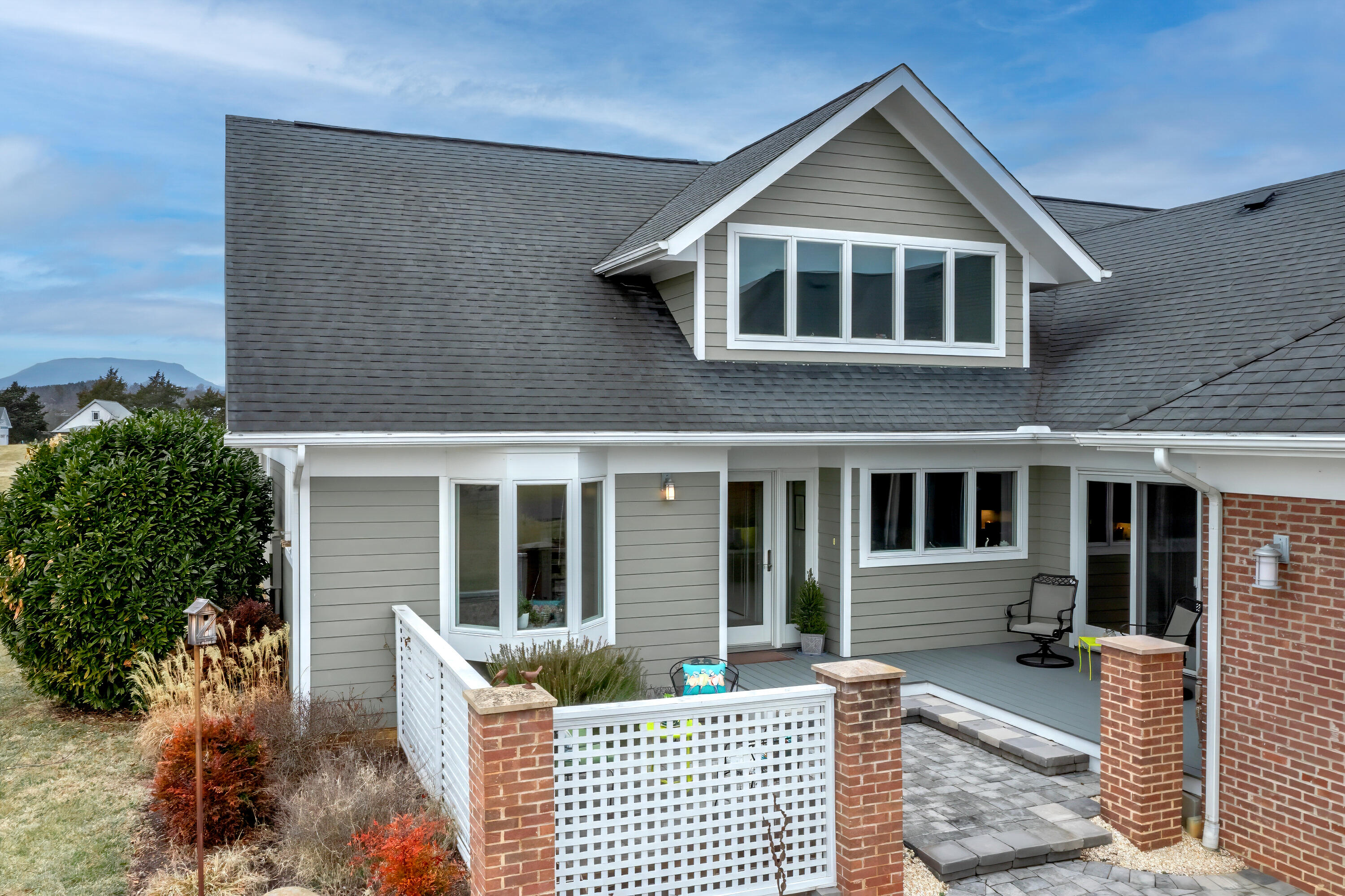 25 Florence Sarah Ln