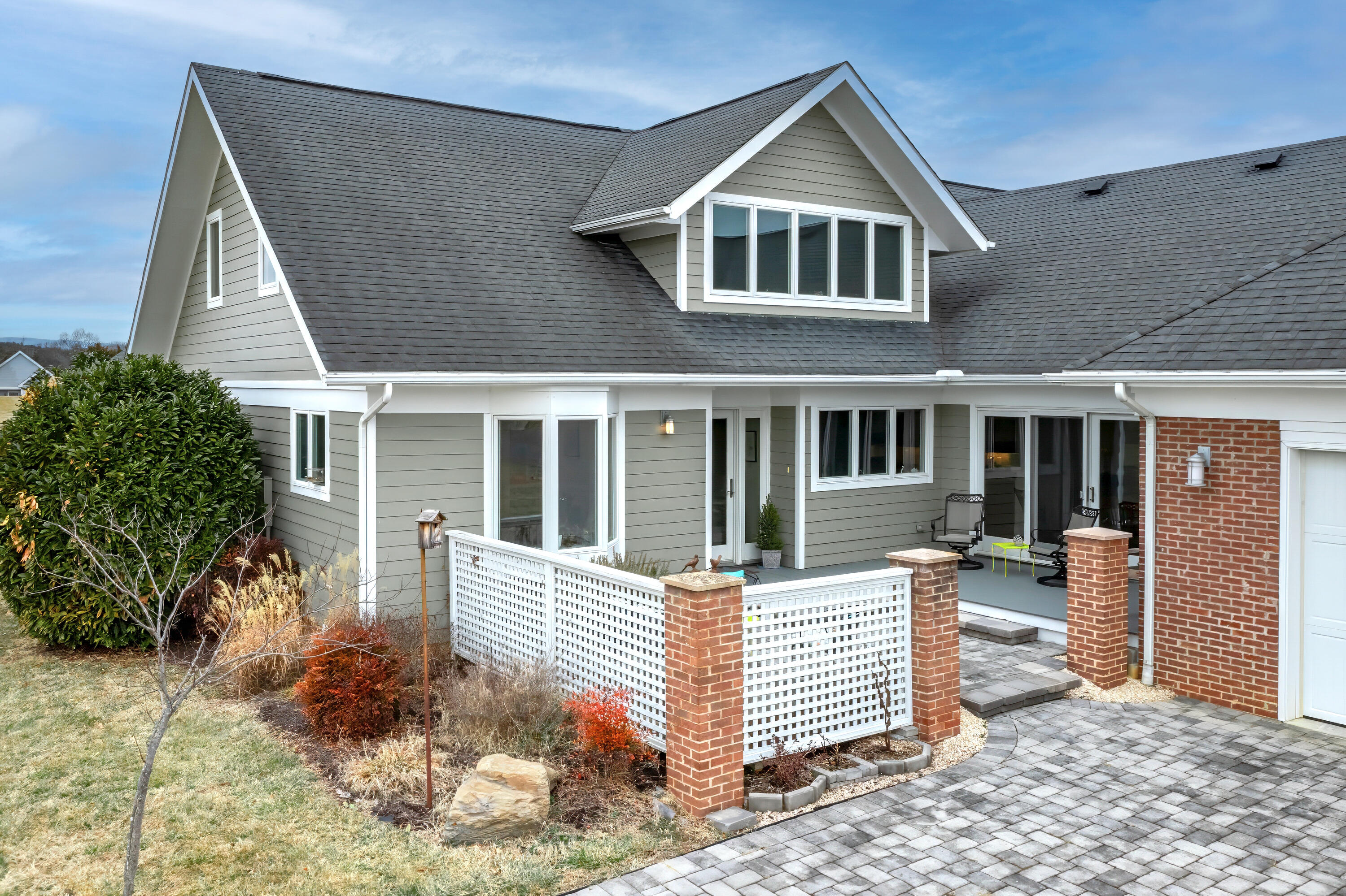 25 Florence Sarah Ln
