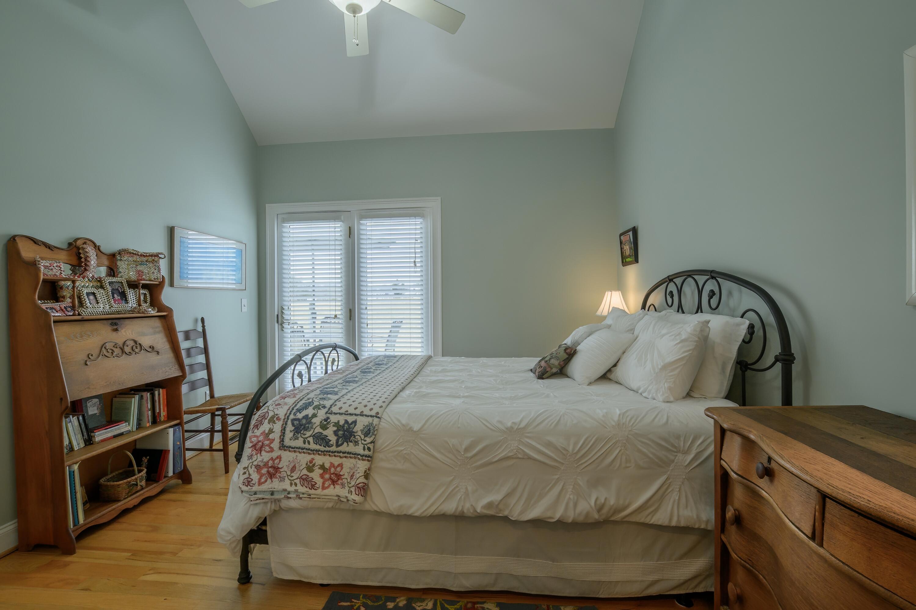 25 Florence Sarah Ln