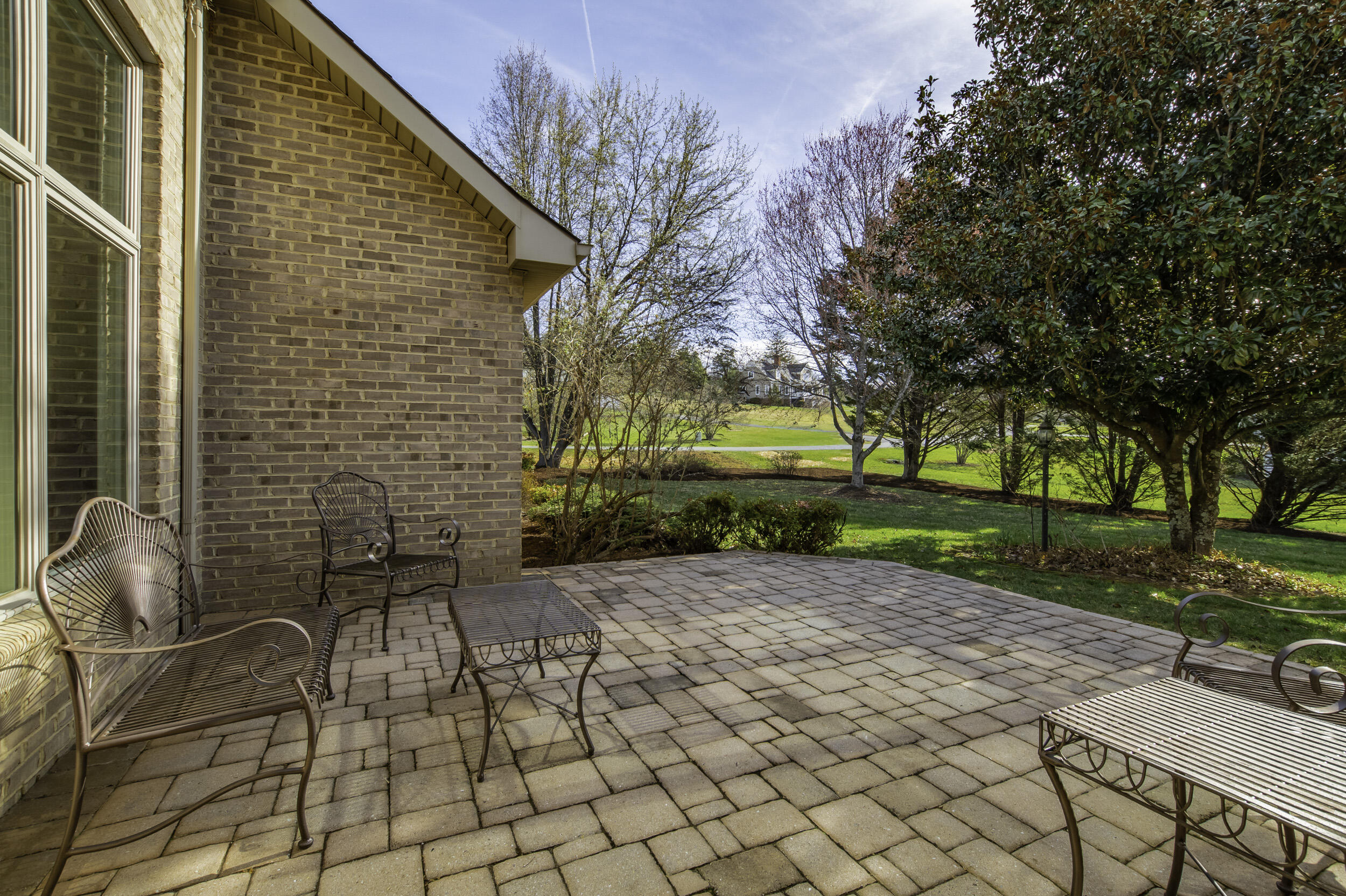 24 High Meadow Dr