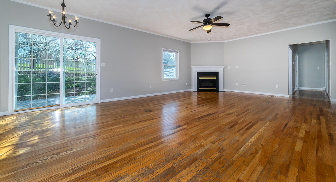 5 Gaines Ct