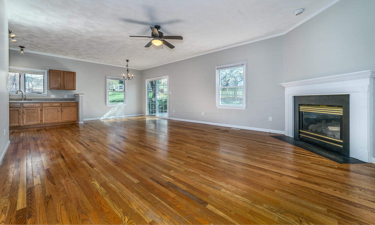 5 Gaines Ct