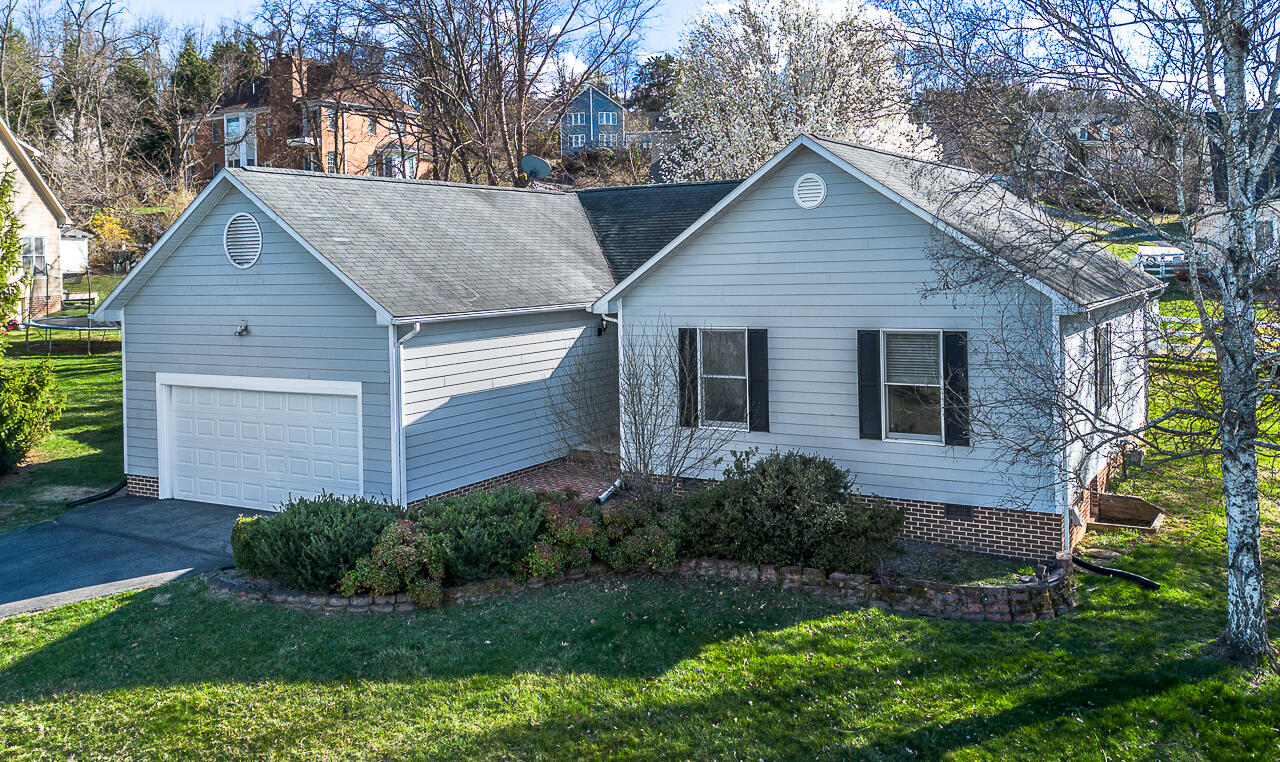 5 Gaines Ct