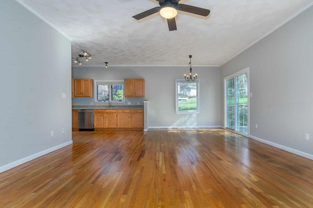 5 Gaines Ct