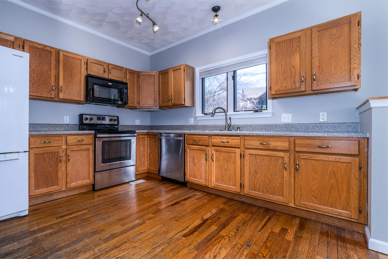 5 Gaines Ct