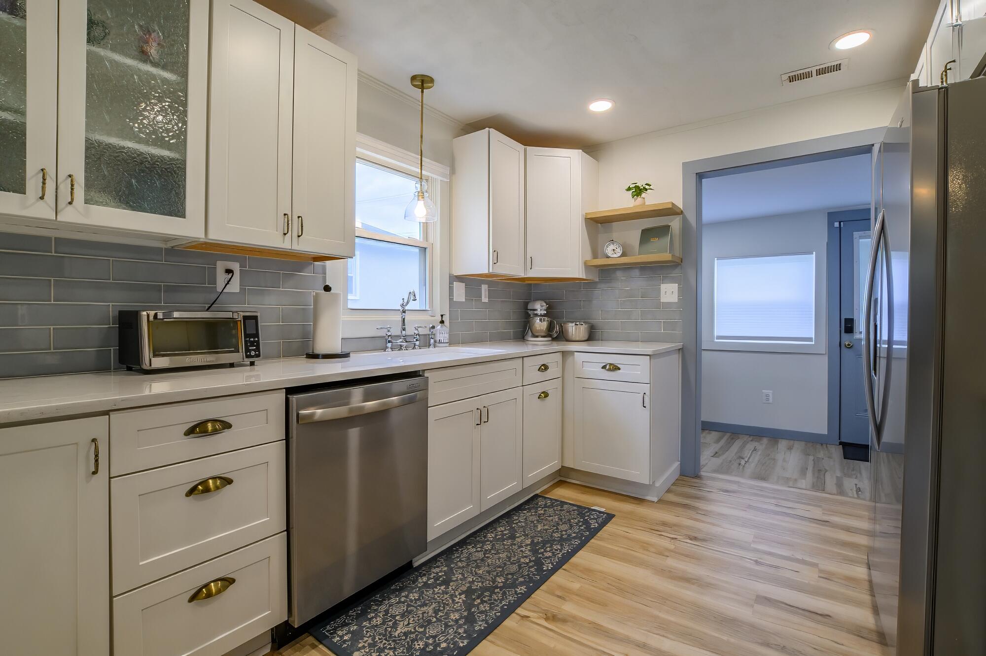 1213 Woodland Ave