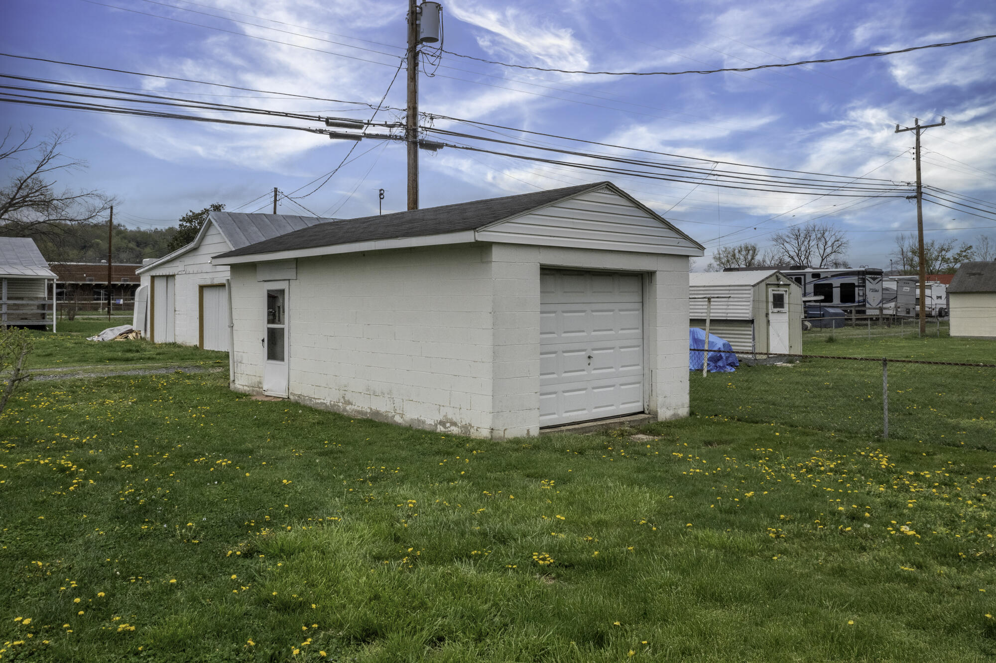 1213 Woodland Ave