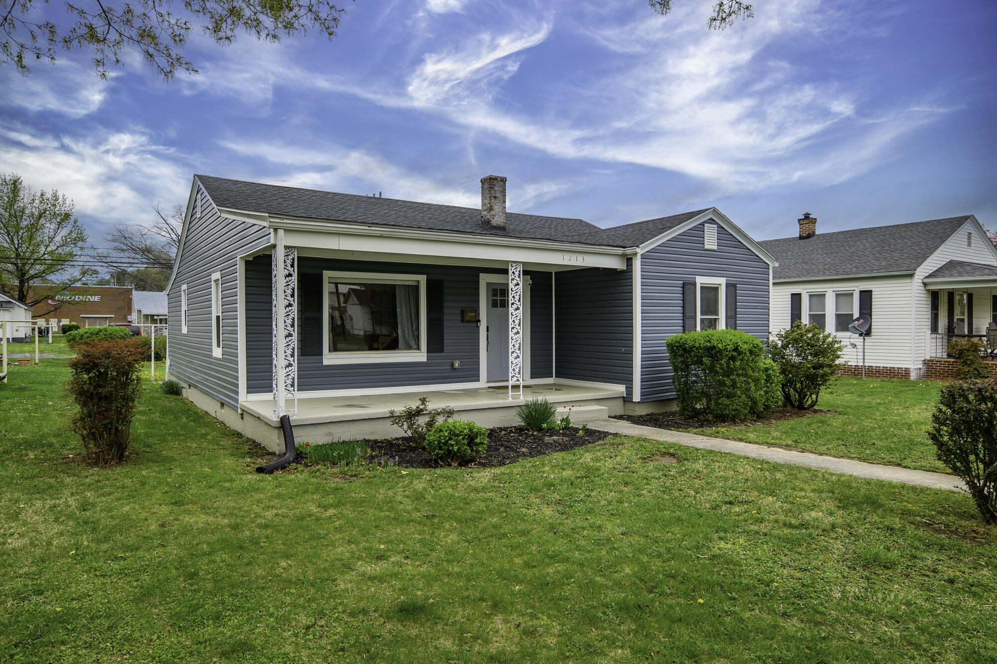 1213 Woodland Ave