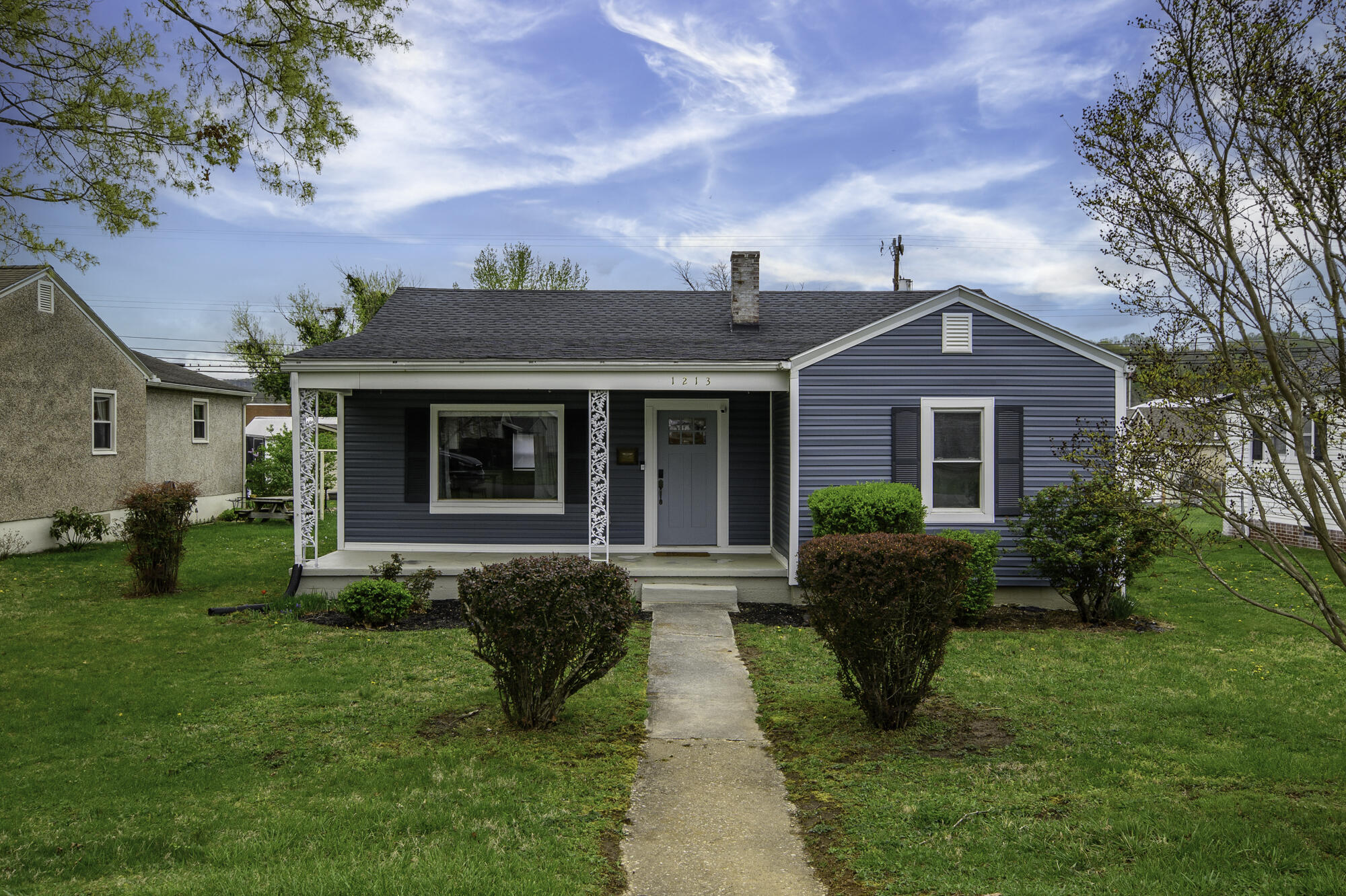 1213 Woodland Ave