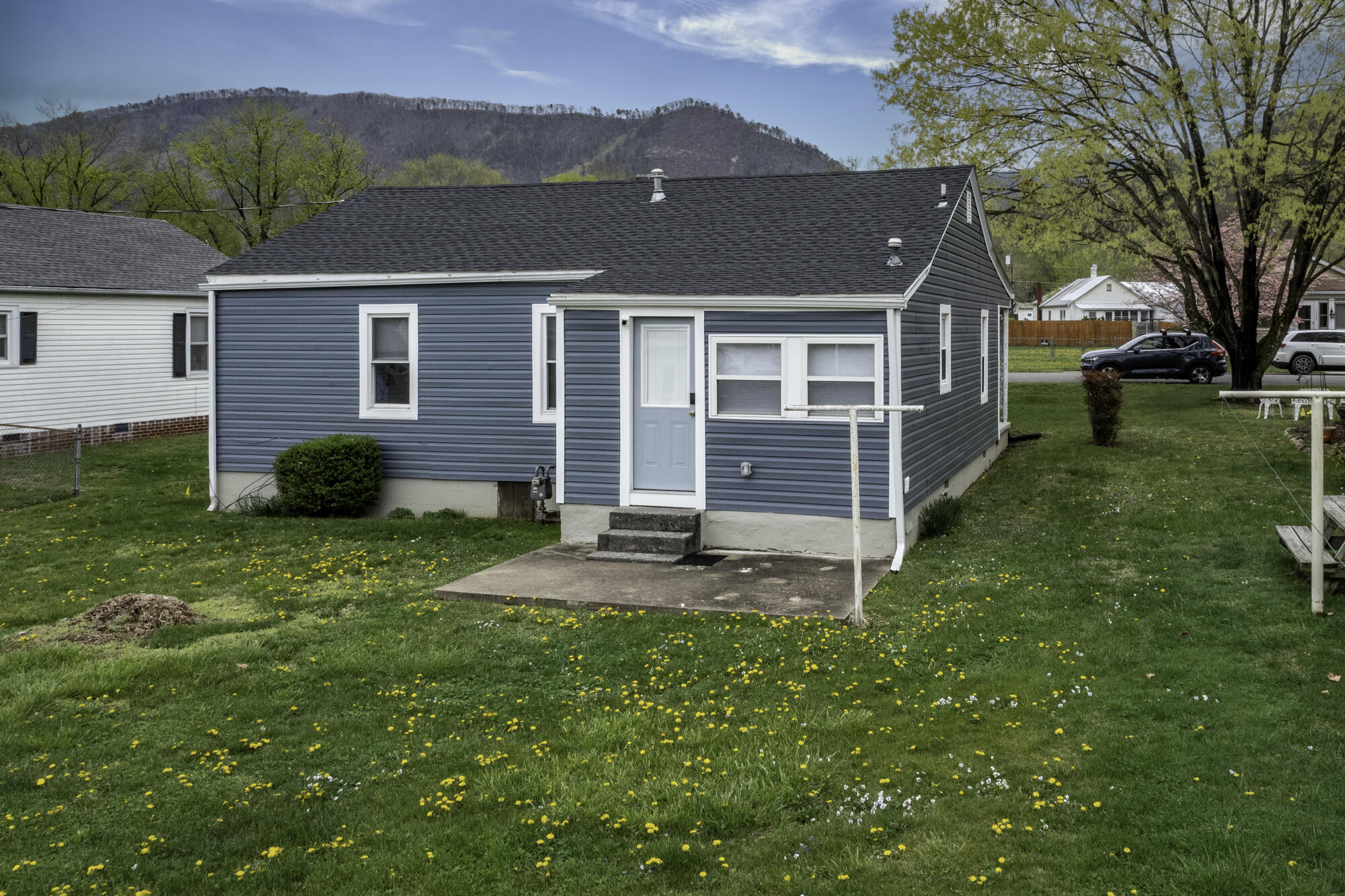 1213 Woodland Ave