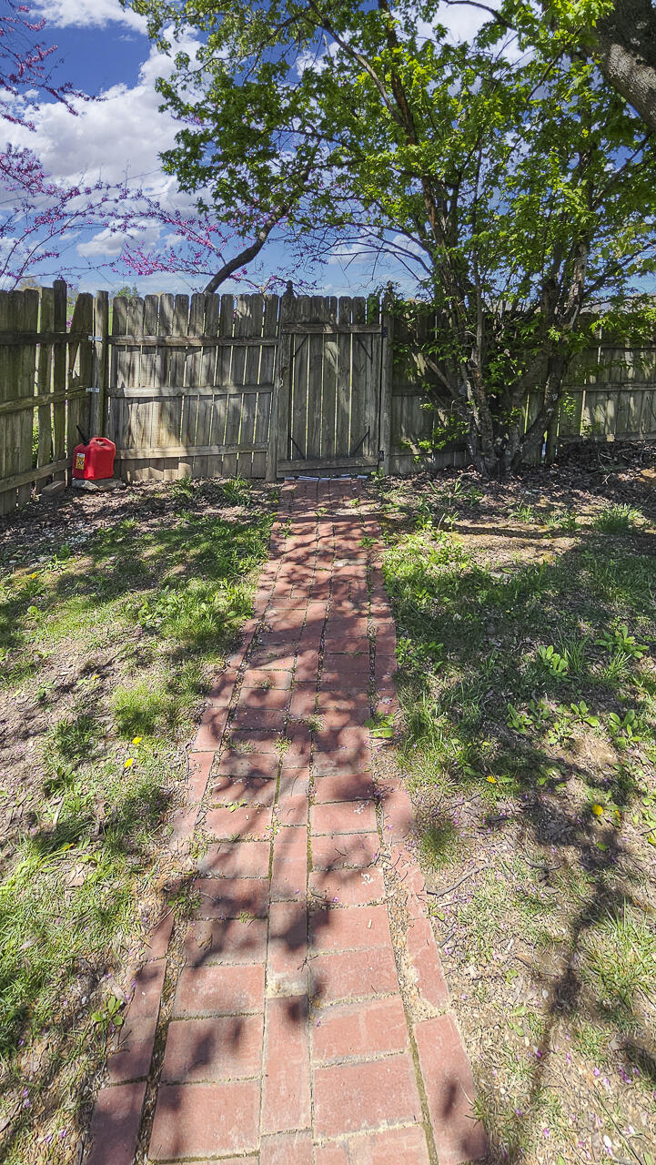 775 Newport Rd