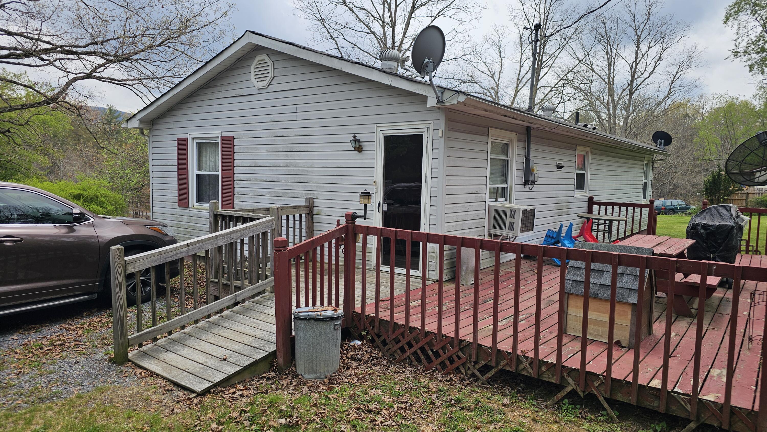 59 Rainbow Hill Dr