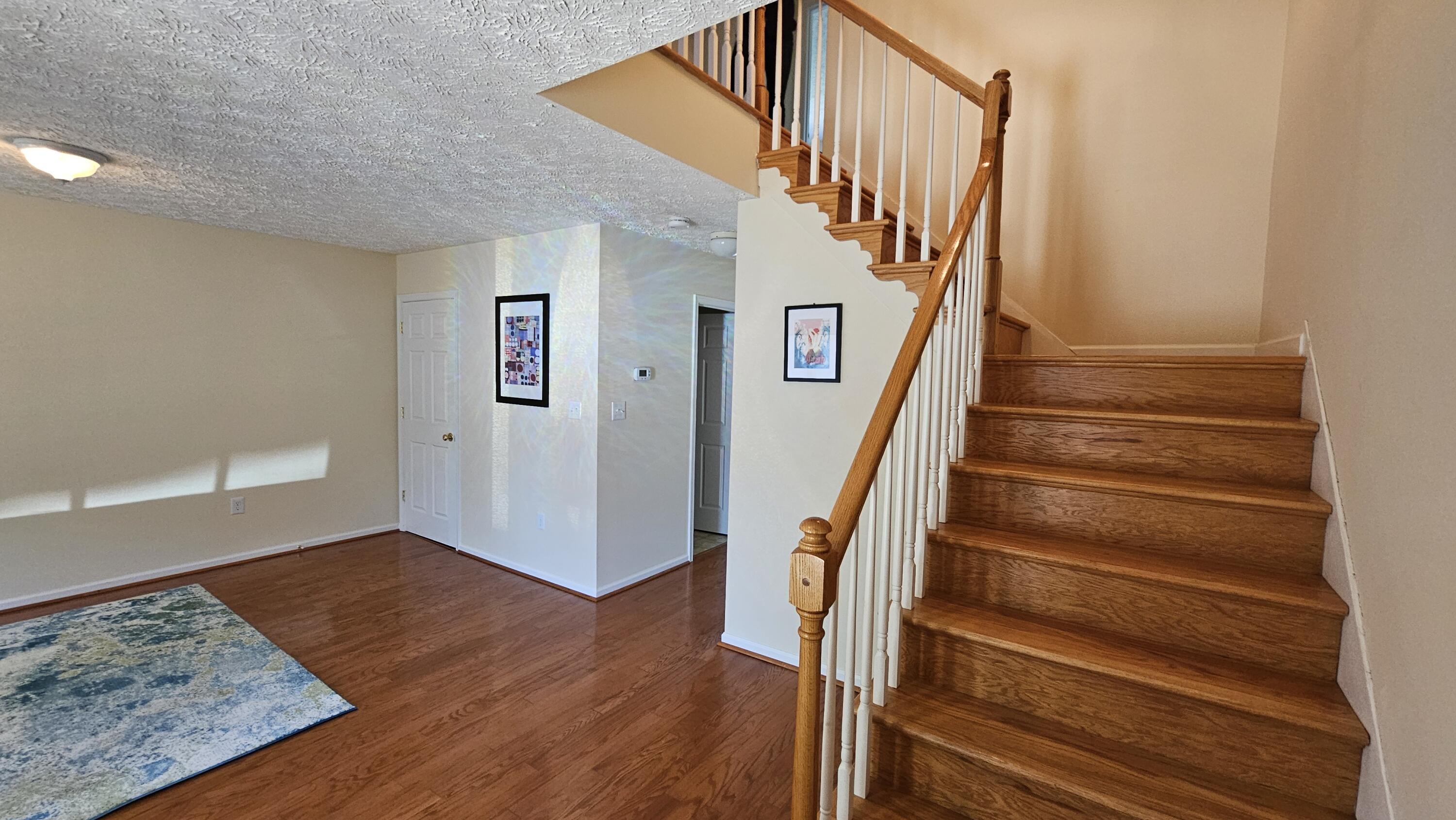 77 Pinnacle Ln