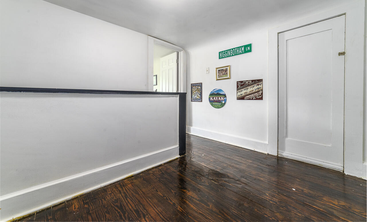 1716 Maple Ave