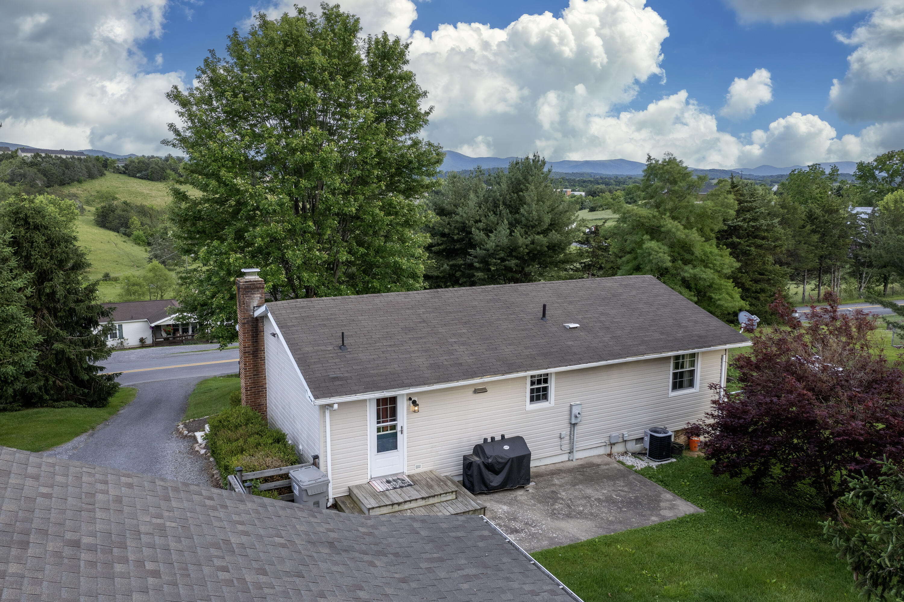 363 Valley Pike