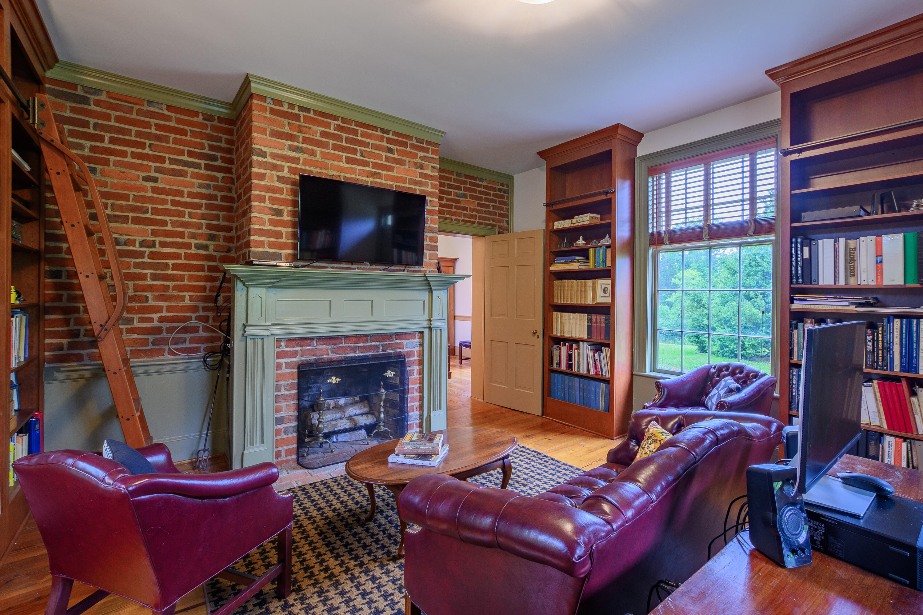 227 Forge Rd