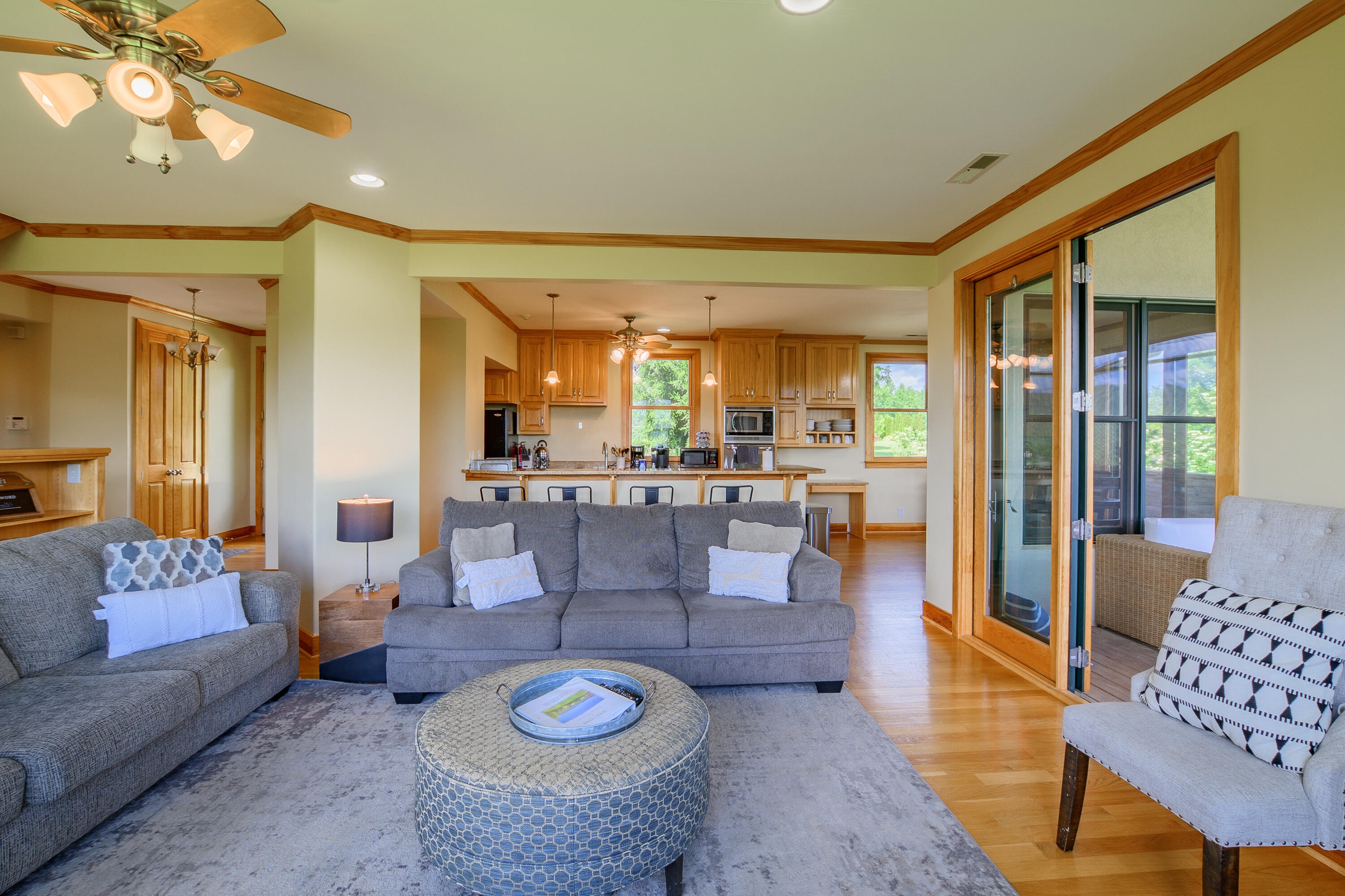 35 Meadow Heights Ln