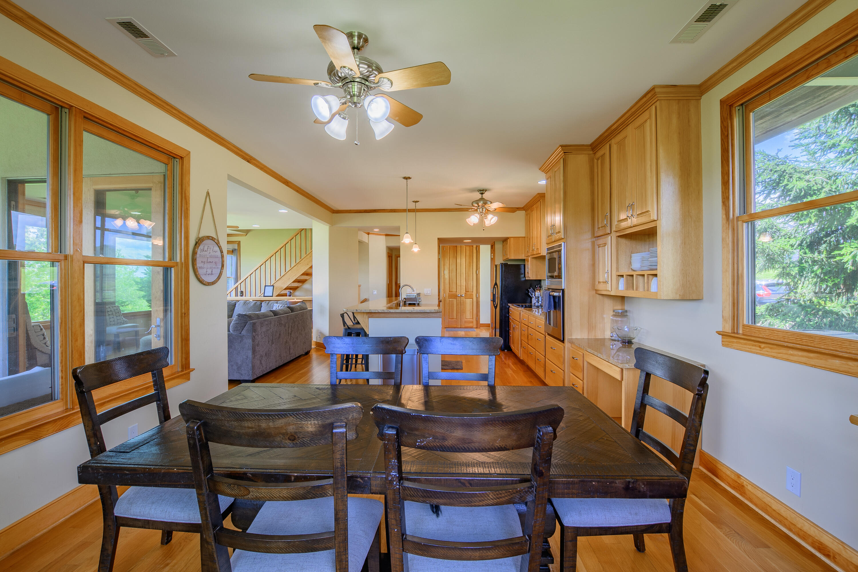 35 Meadow Heights Ln
