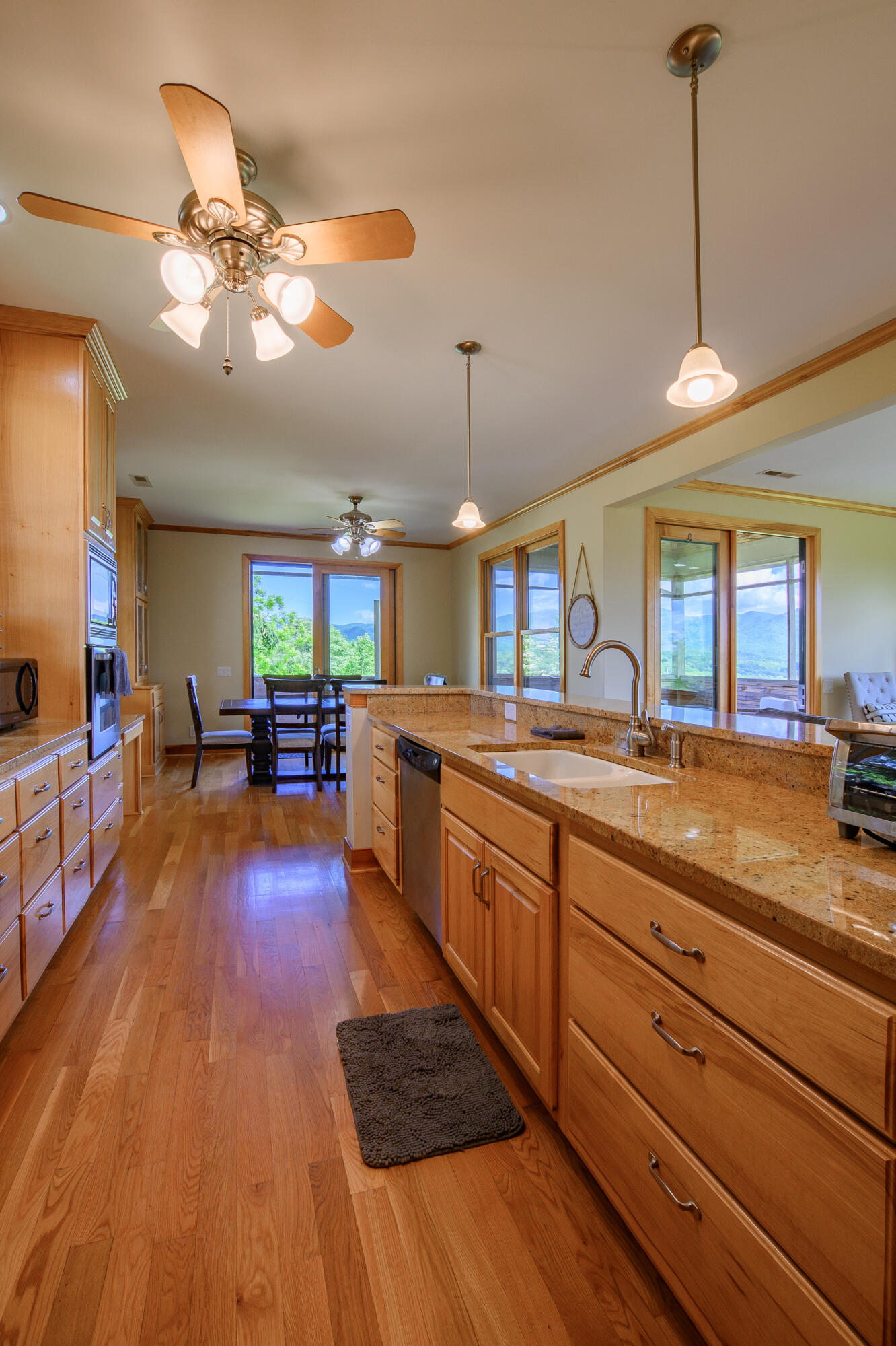 35 Meadow Heights Ln