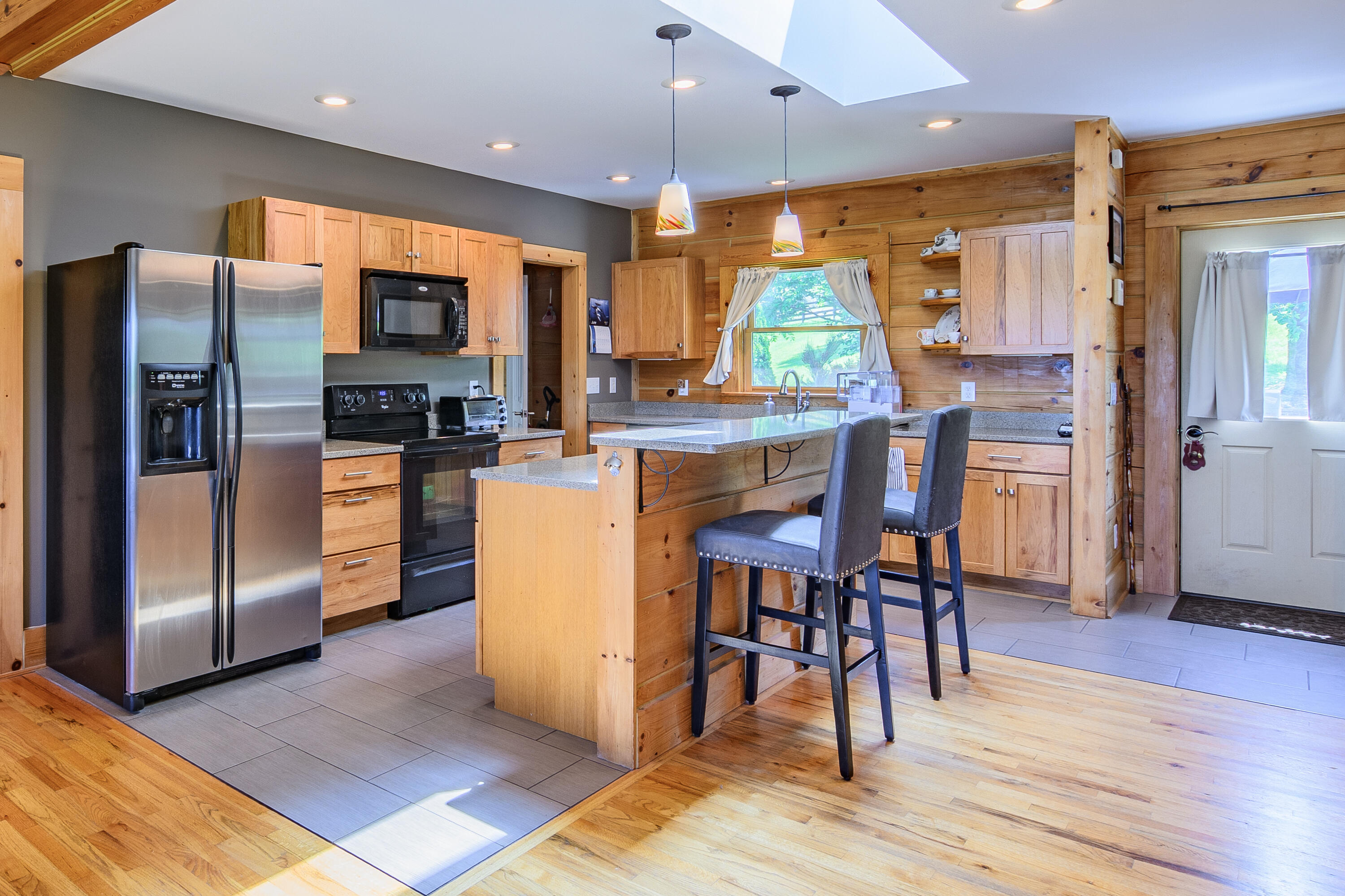 140 Cherry Ridge Ln