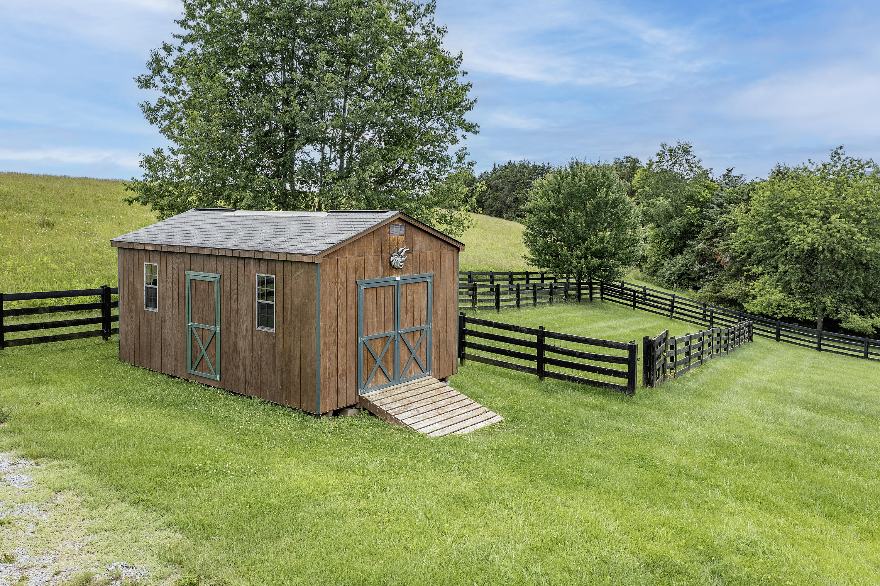 140 Cherry Ridge Ln