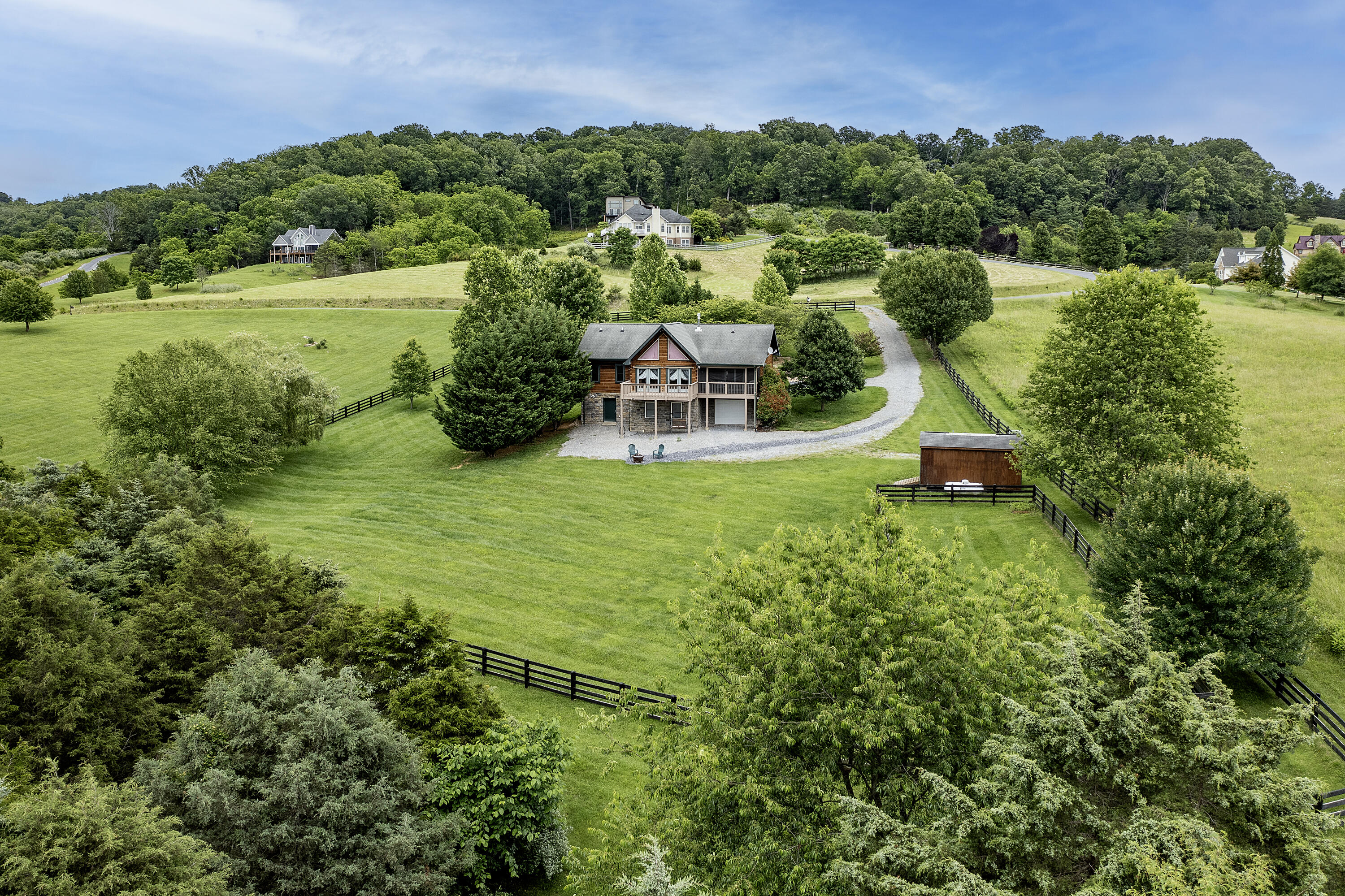 140 Cherry Ridge Ln