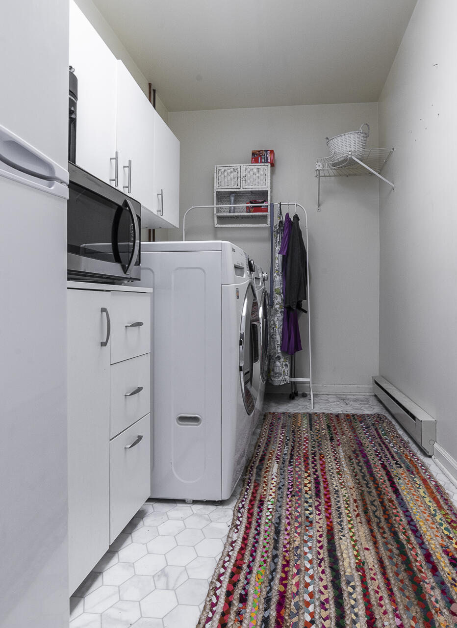 903 Bowyer Ln
