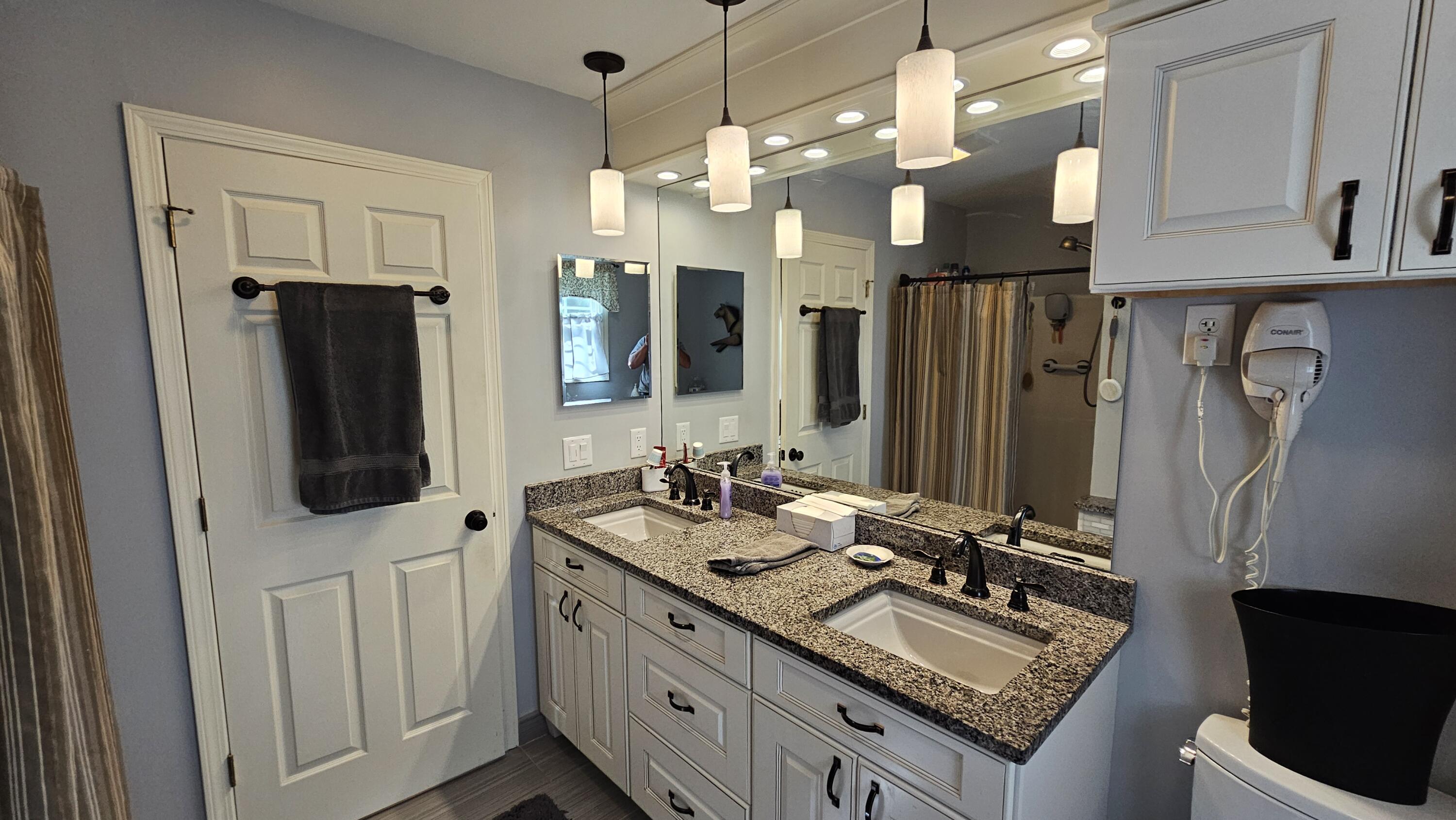 4165 W Midland Trl