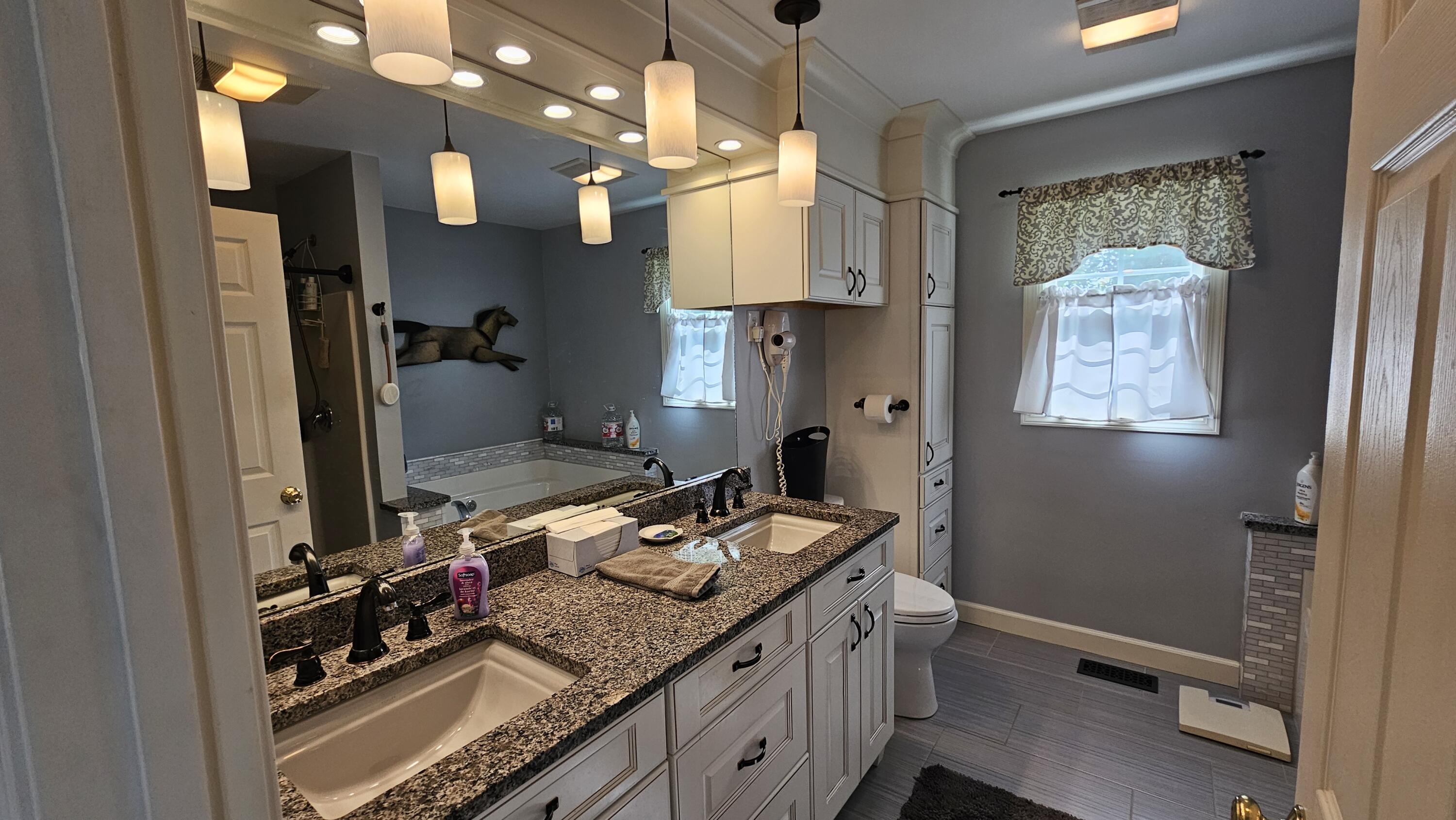 4165 W Midland Trl
