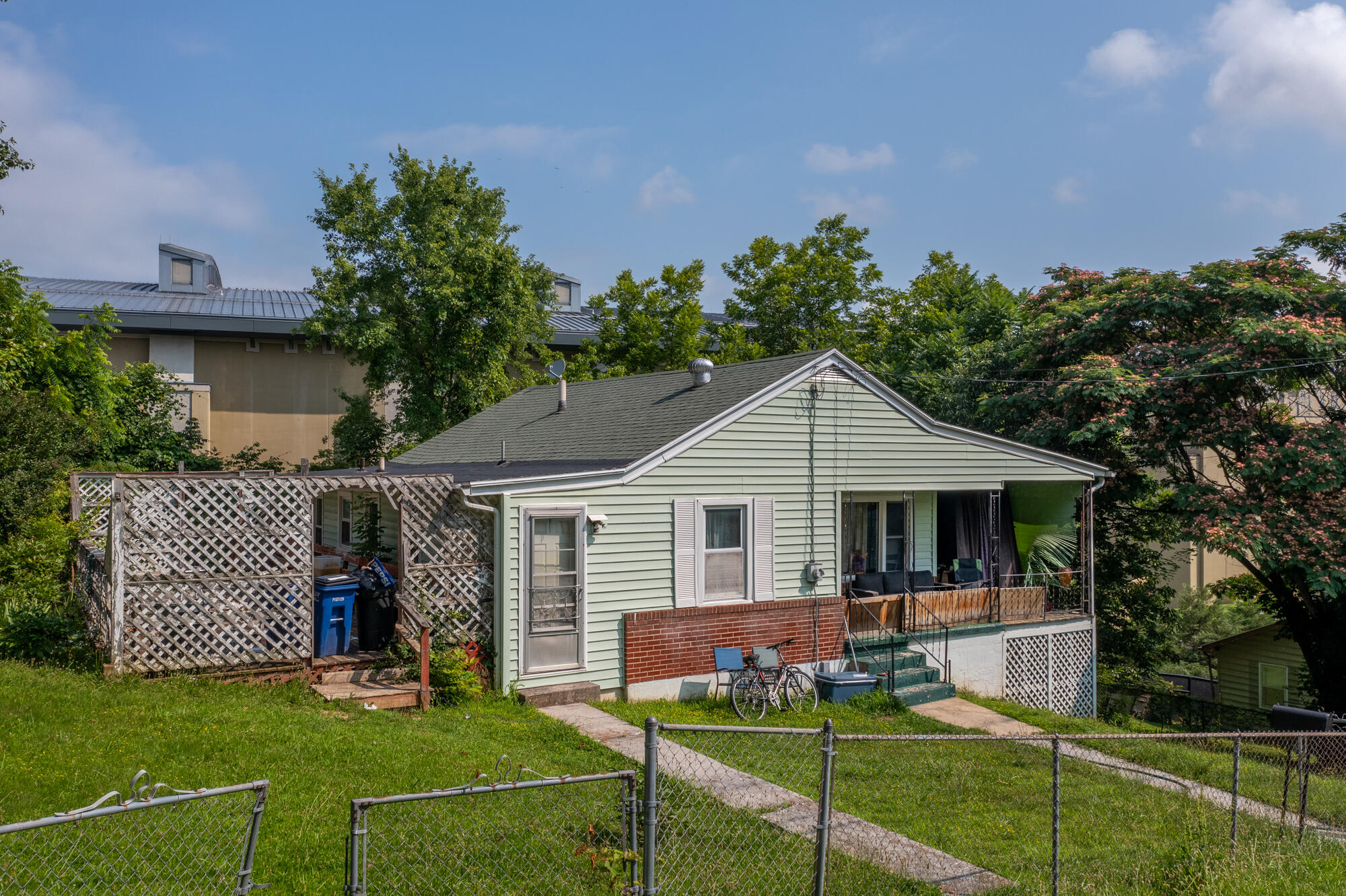 224 N Randolph St