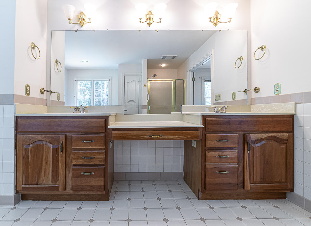 33 Edgewood Dr