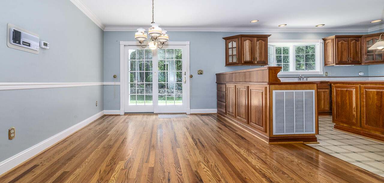 33 Edgewood Dr