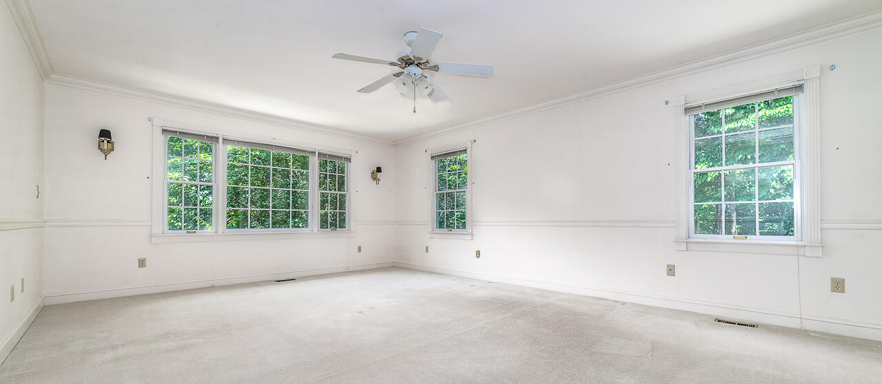 33 Edgewood Dr