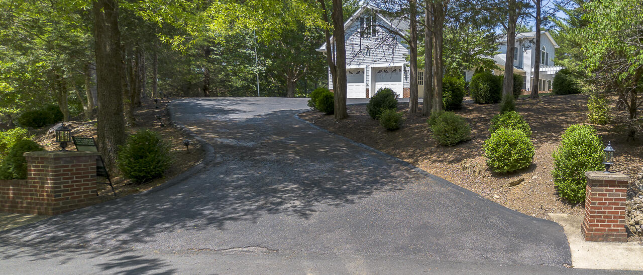 33 Edgewood Dr