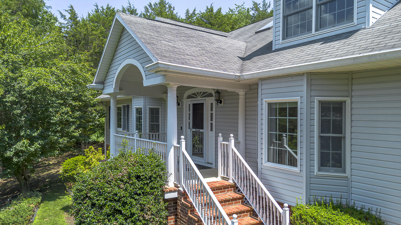33 Edgewood Dr