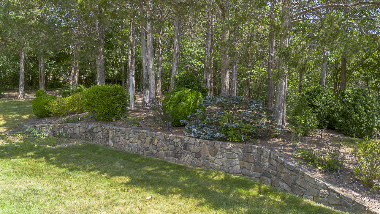 33 Edgewood Dr
