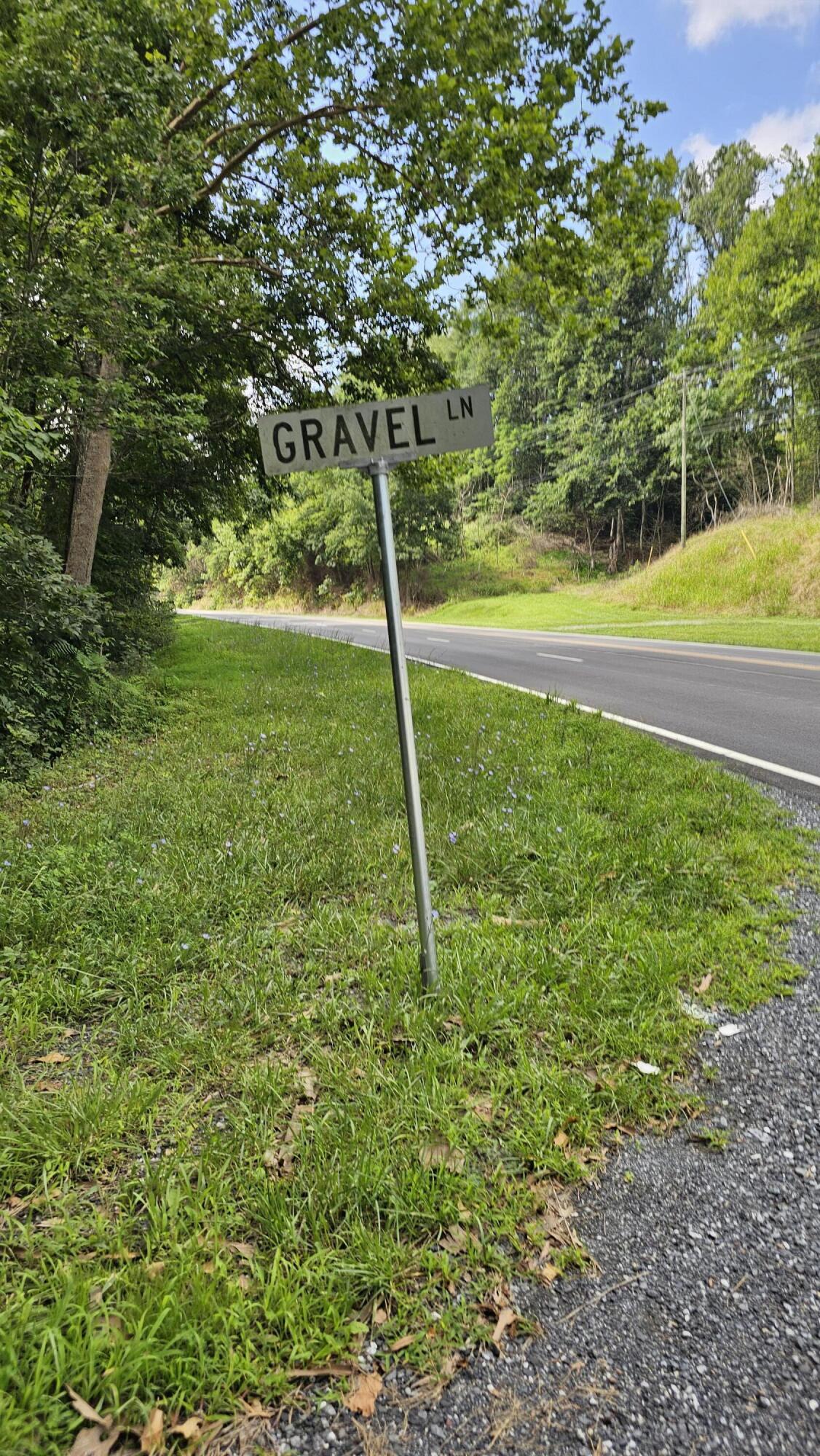 5.3 acres Gravel Ln