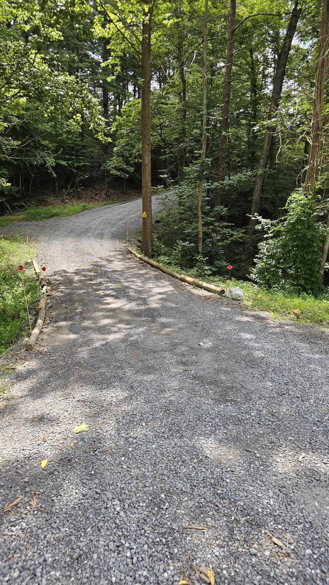 5.3 acres Gravel Ln