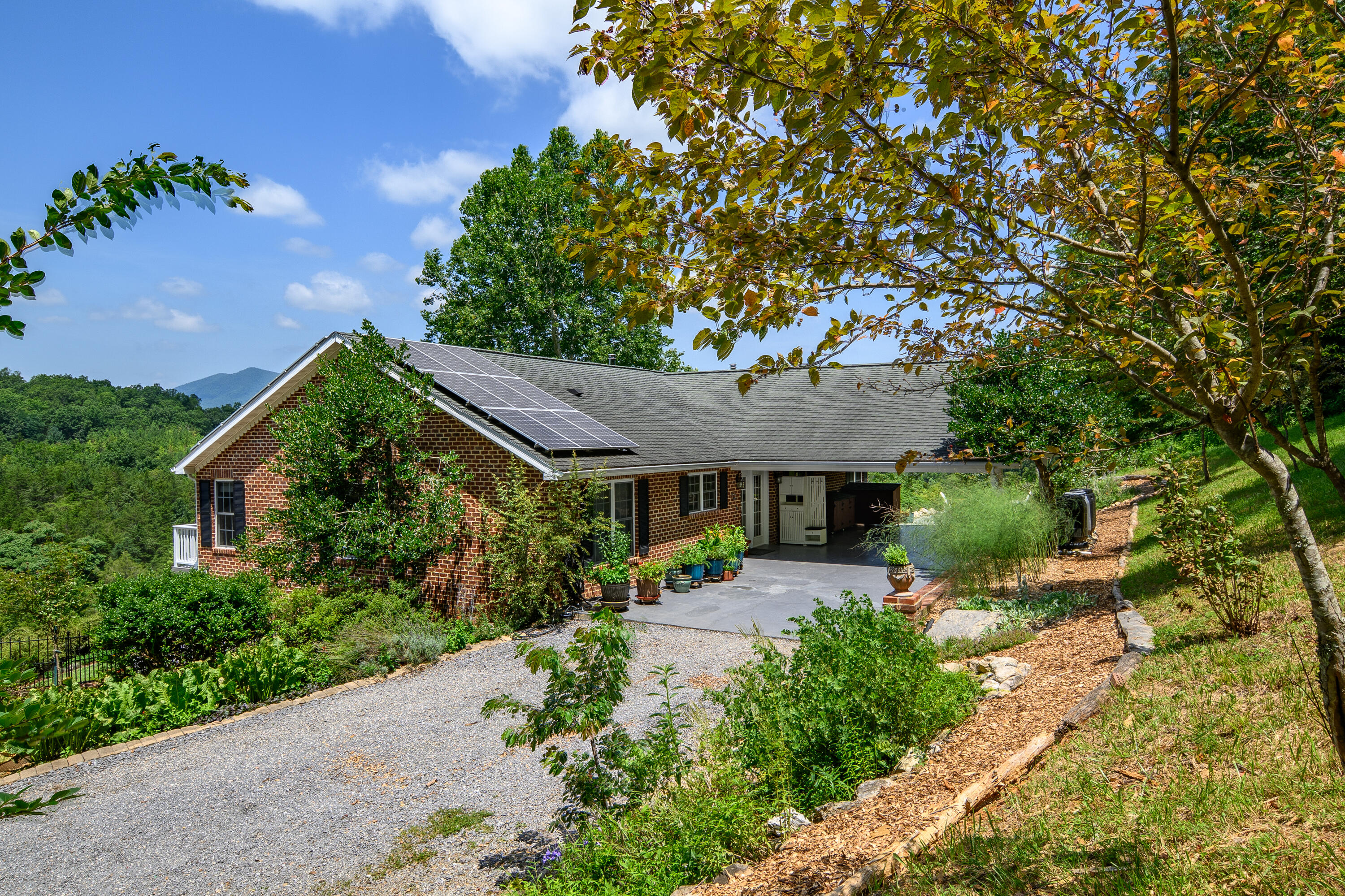 825 Still House Dr