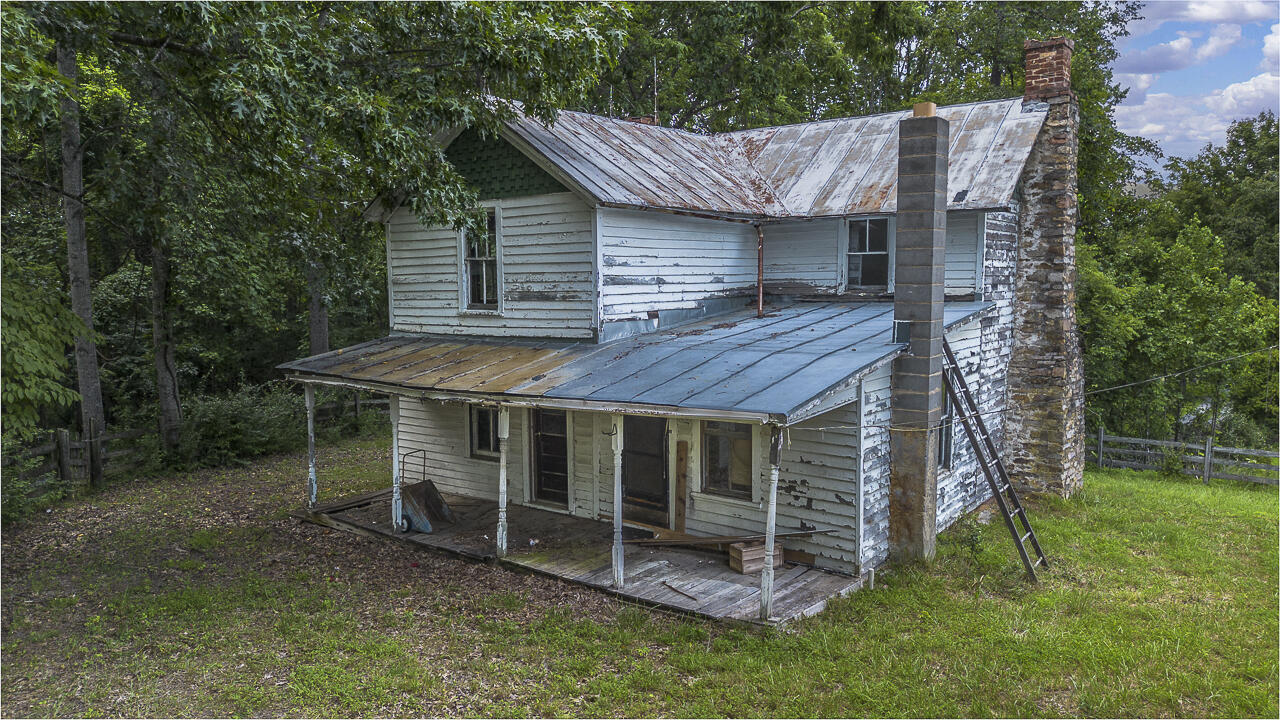 534 Knob Rd