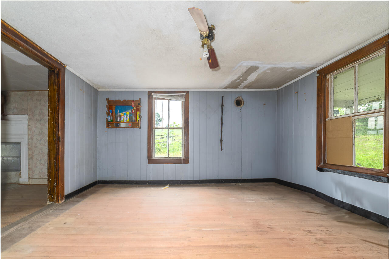 534 Knob Rd