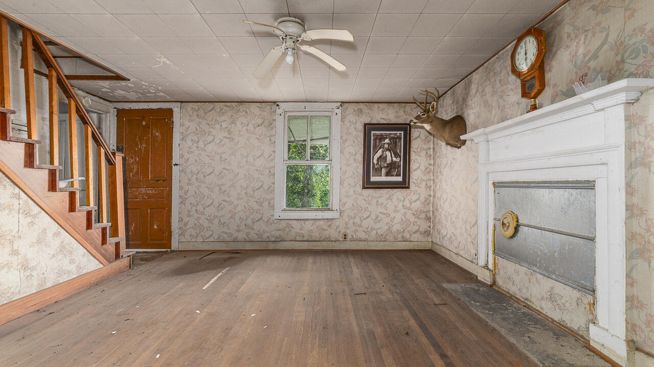 534 Knob Rd