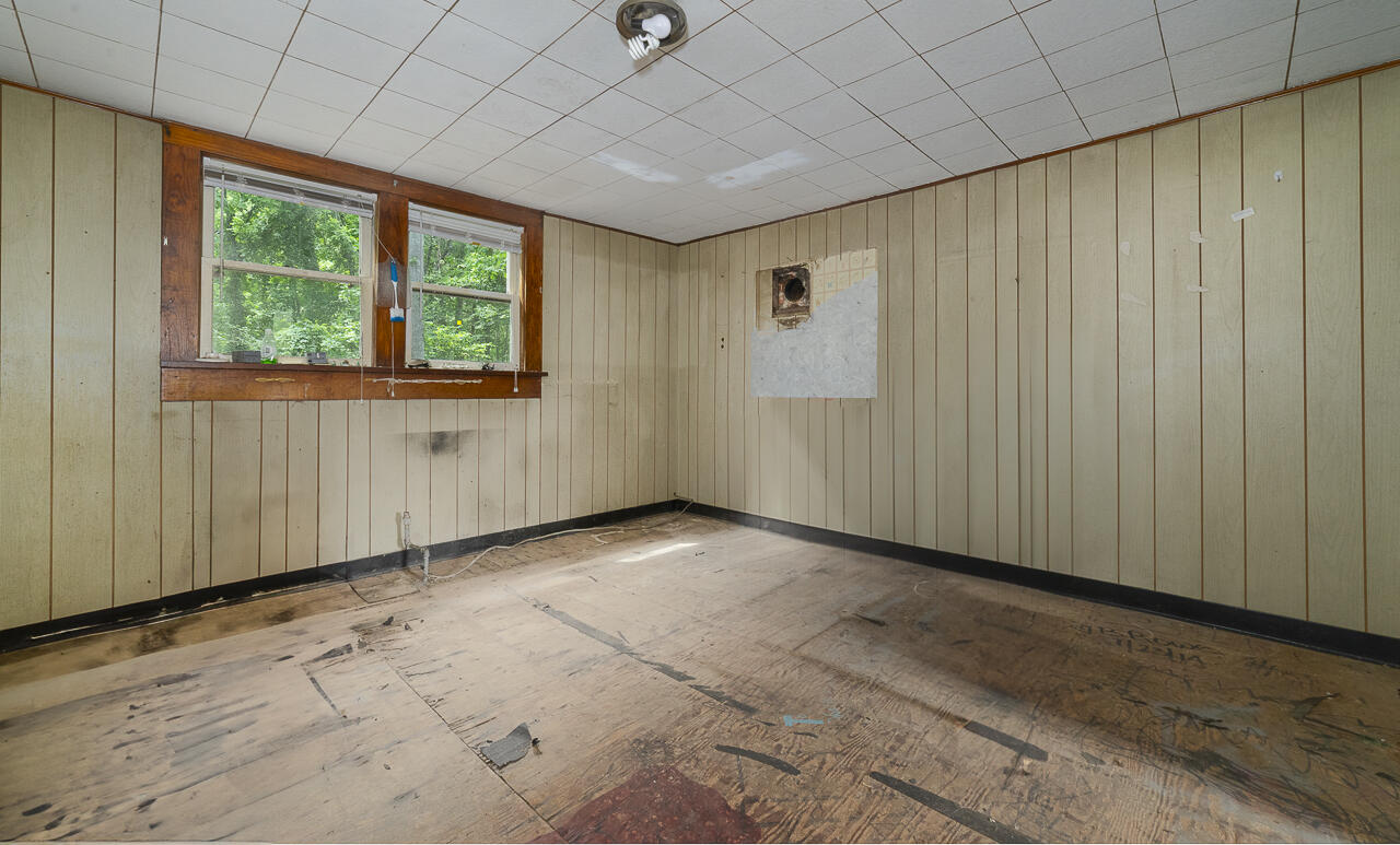 534 Knob Rd