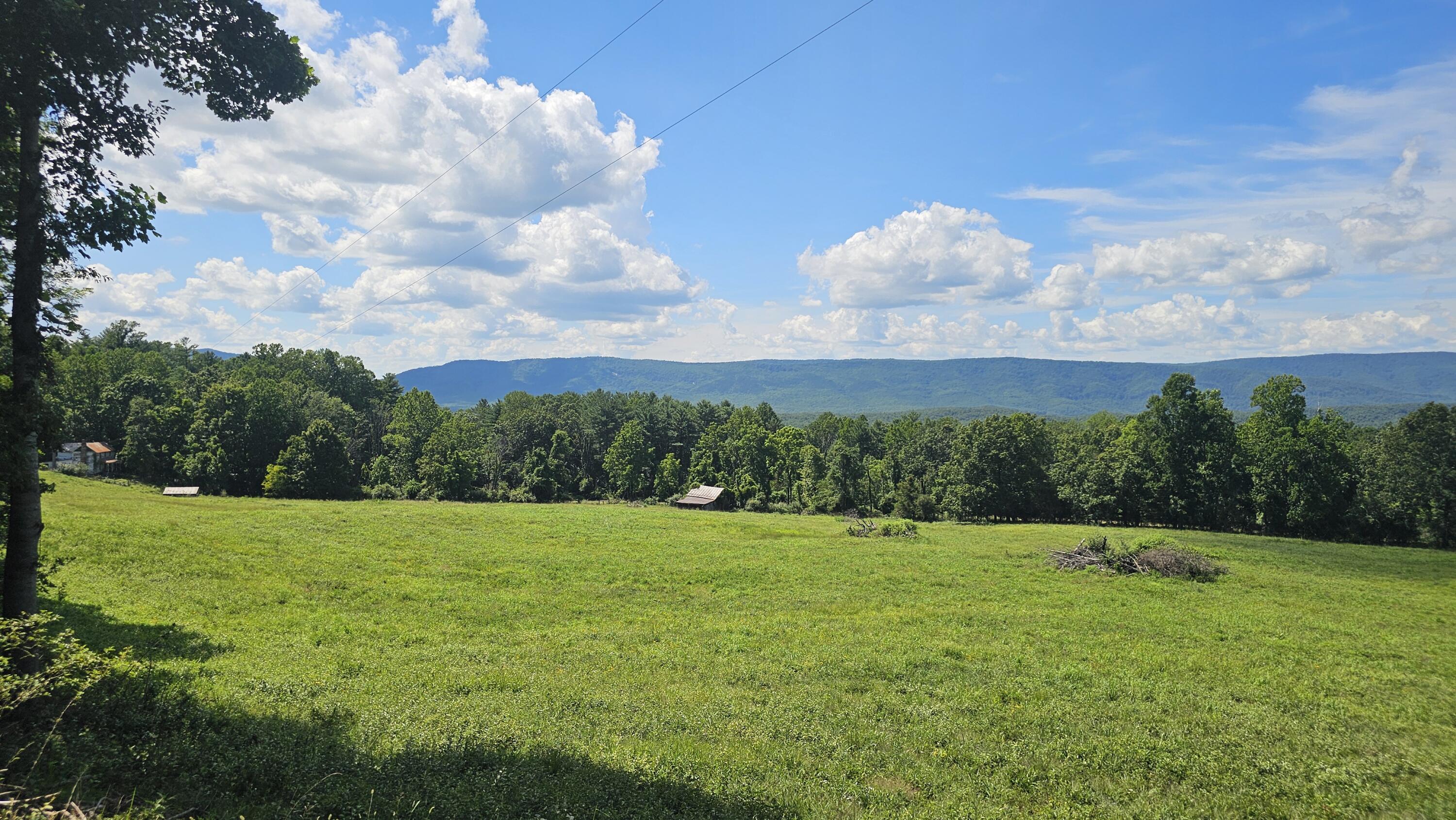 534 Knob Rd