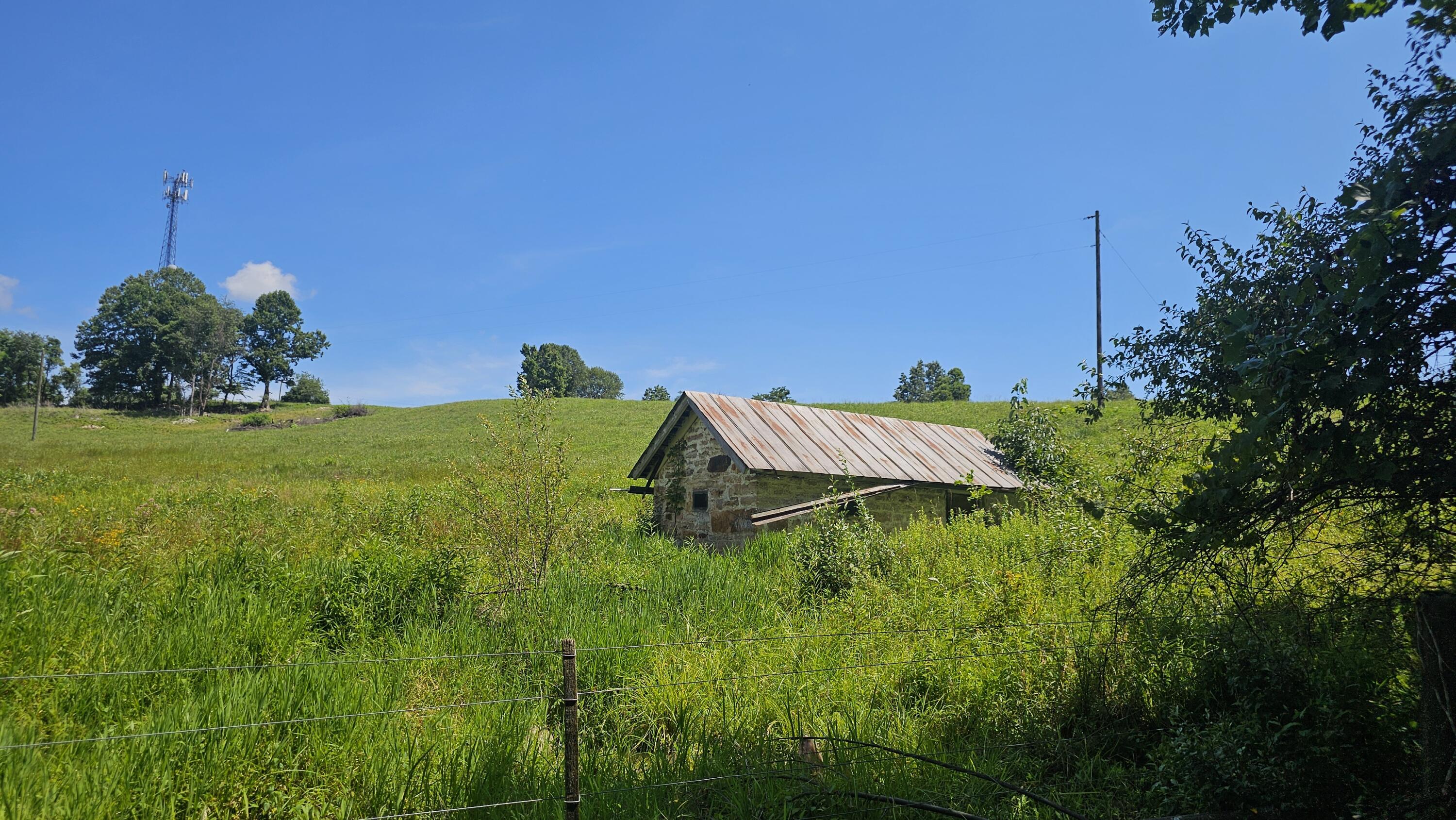 534 Knob Rd