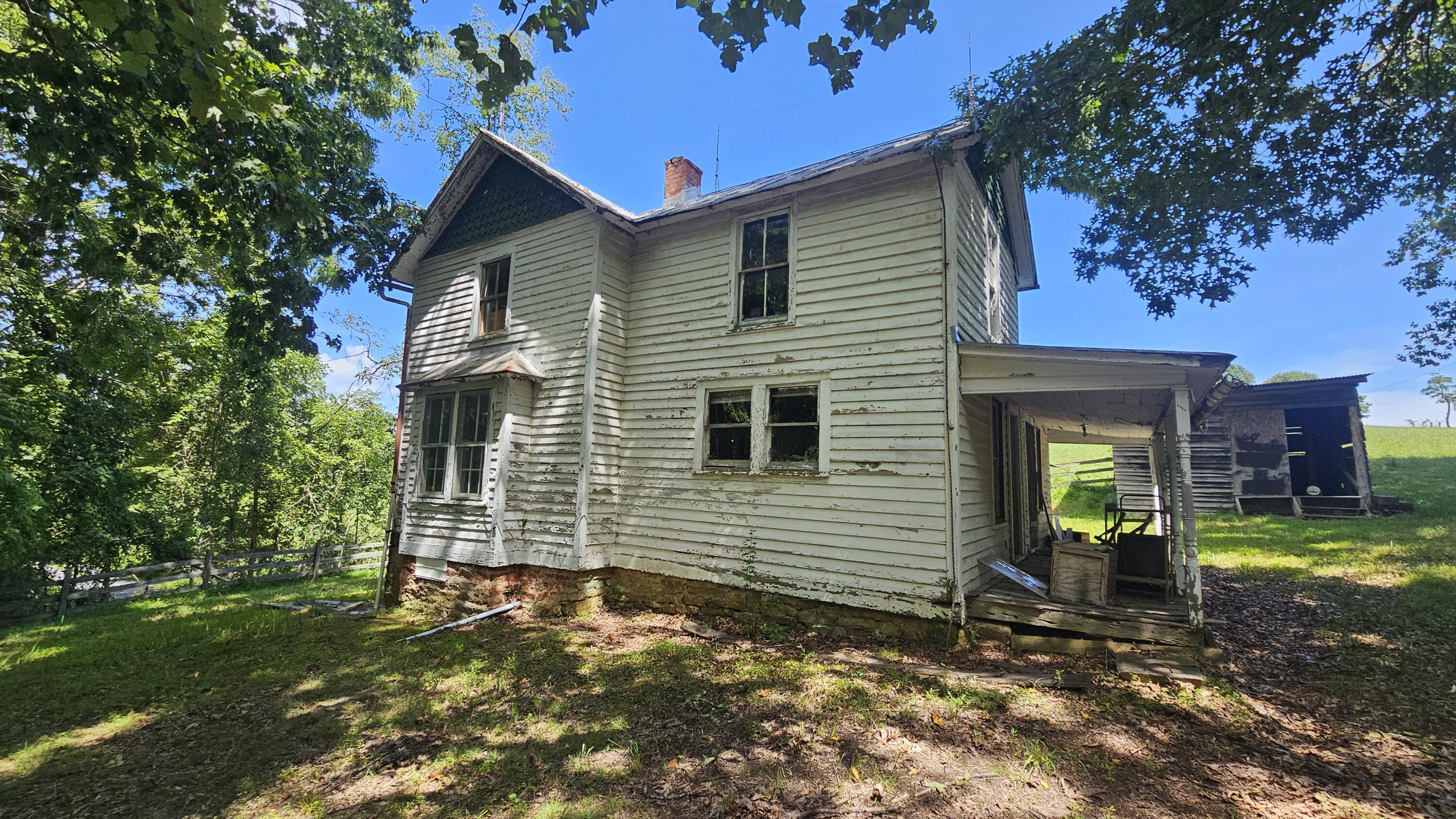 534 Knob Rd